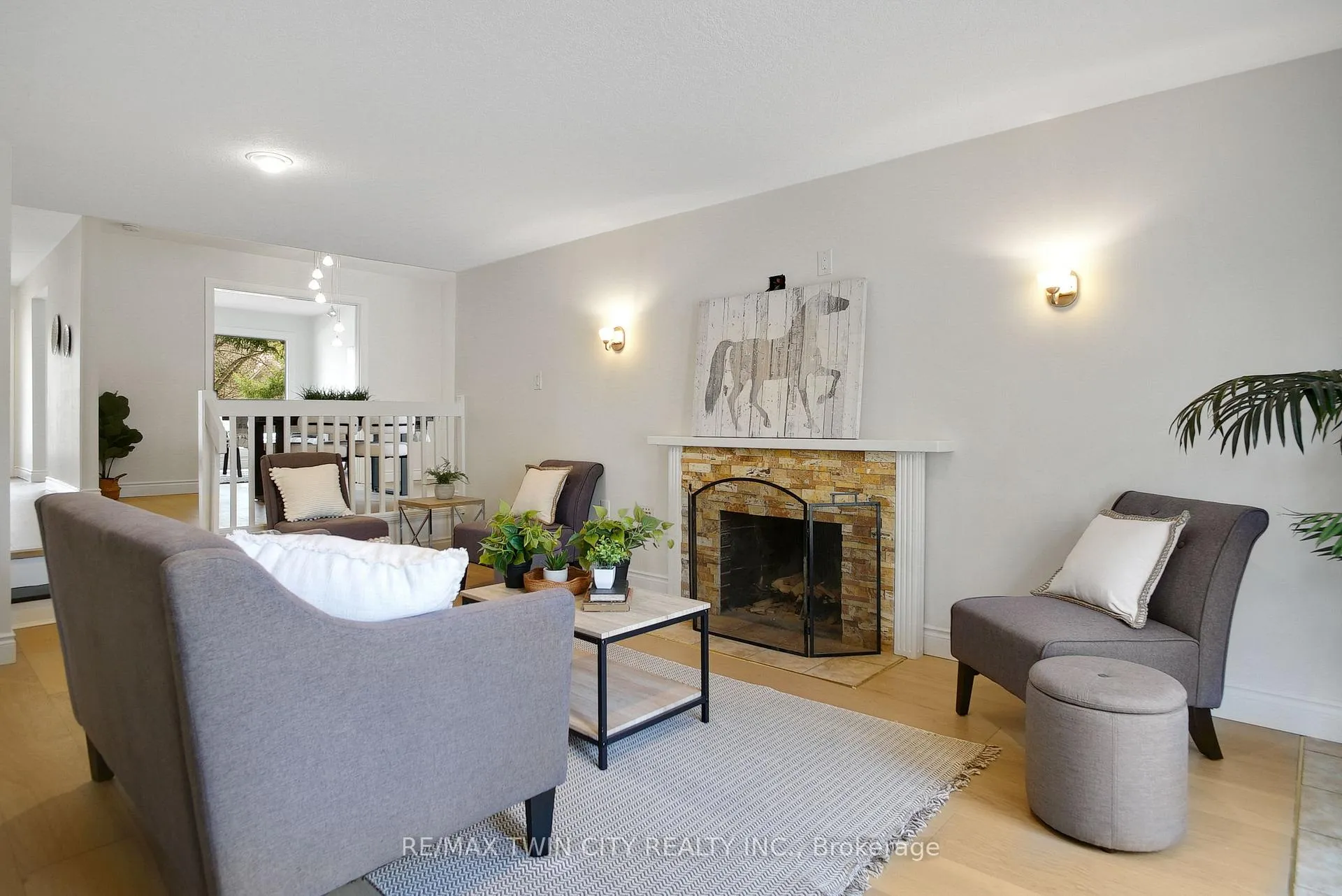 Photo 13 of 203 Farrier Drive, Kitchener — HOMEH