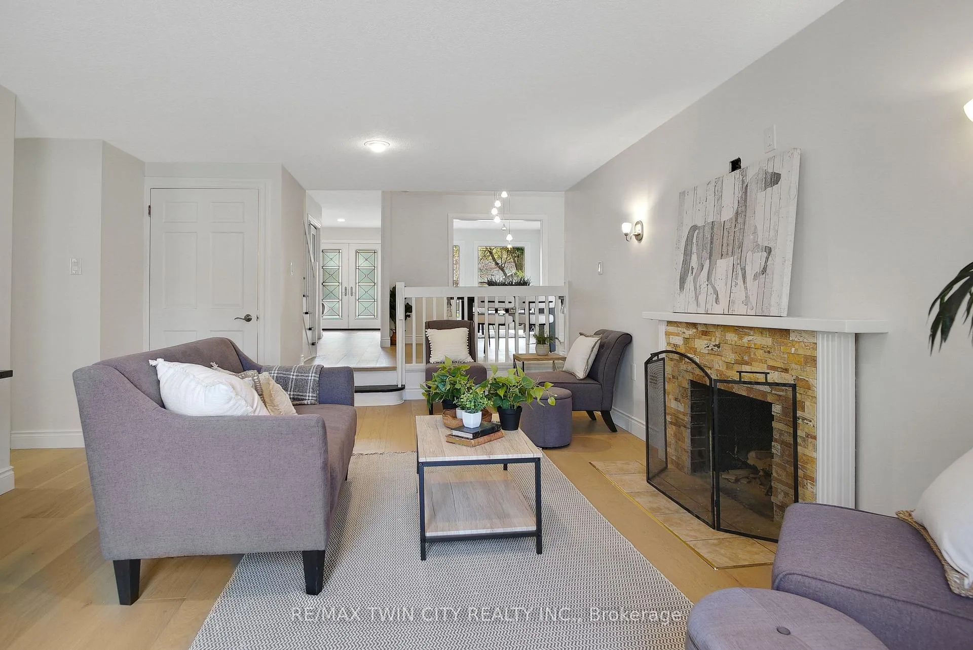 Photo 14 of 203 Farrier Drive, Kitchener — HOMEH