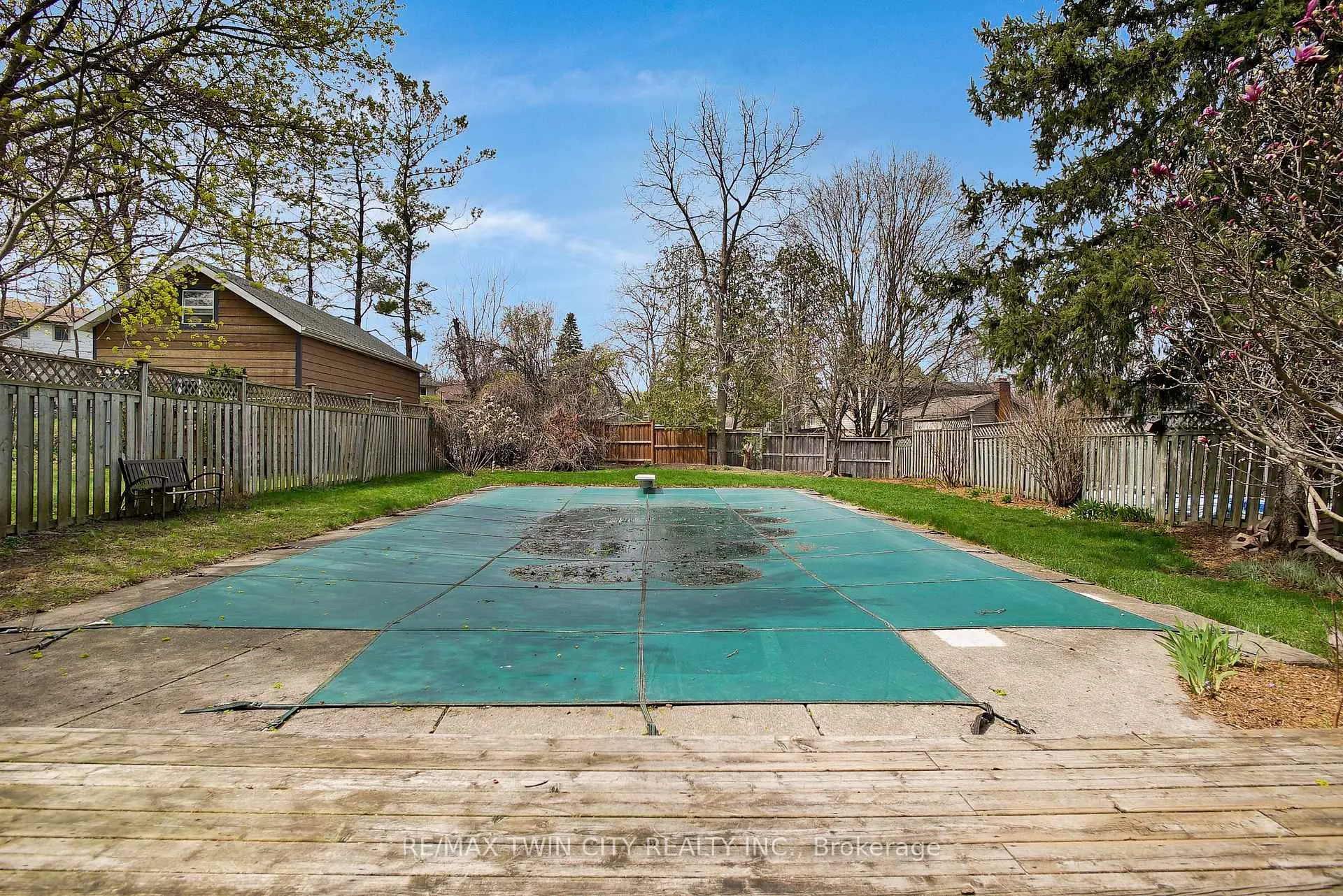 Photo 35 of 203 Farrier Drive, Kitchener — HOMEH