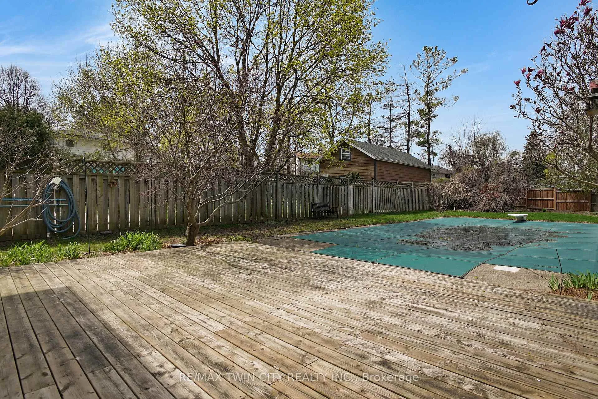 Photo 37 of 203 Farrier Drive, Kitchener — HOMEH