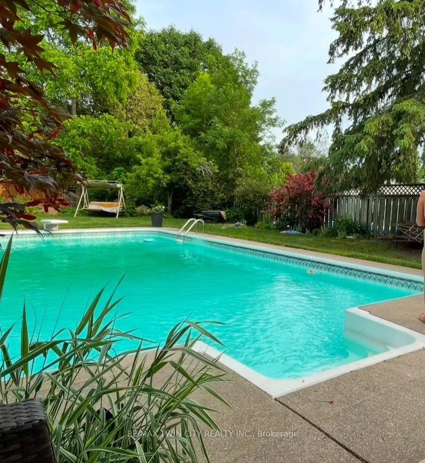 Photo 43 of 203 Farrier Drive, Kitchener — HOMEH