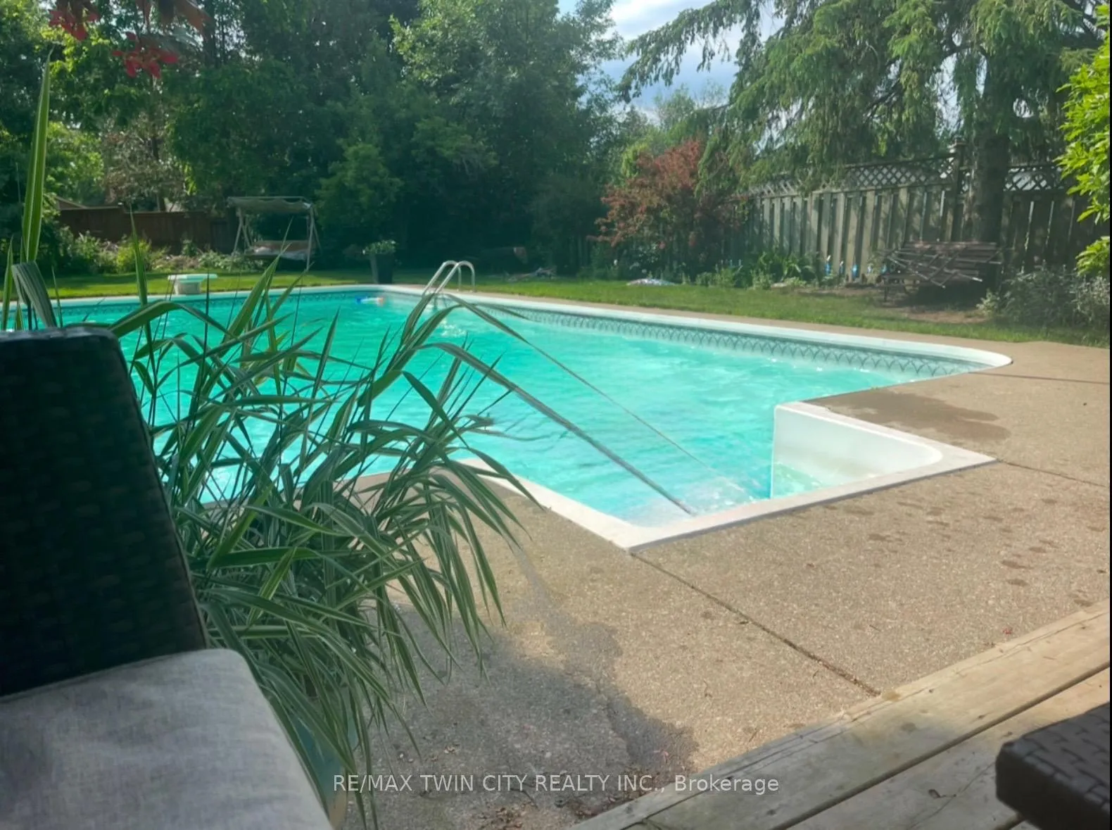 Photo 44 of 203 Farrier Drive, Kitchener — HOMEH
