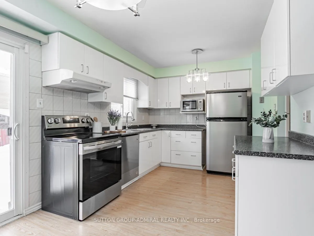 Photo 5 of 74 Bob O'Link Avenue, Vaughan, Glen Shields — HOMEH