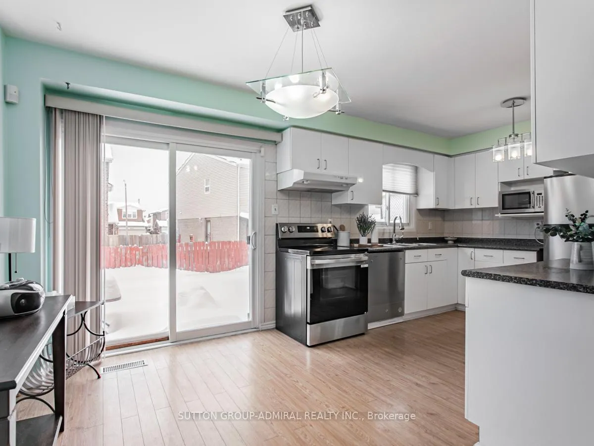 Photo 8 of 74 Bob O'Link Avenue, Vaughan, Glen Shields — HOMEH