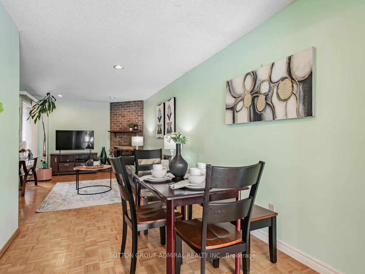 Photo 9 of 74 Bob O'Link Avenue, Vaughan, Glen Shields — HOMEH