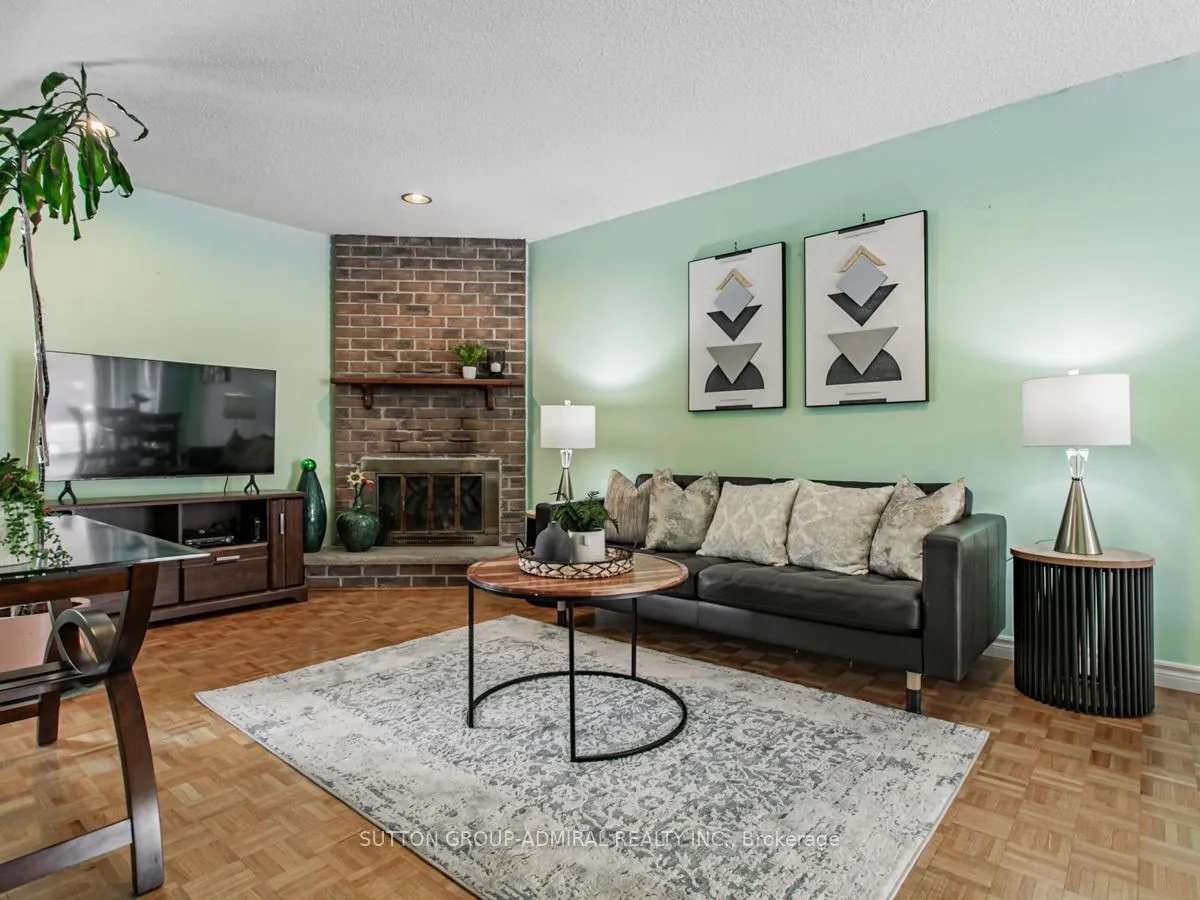 Photo 11 of 74 Bob O'Link Avenue, Vaughan, Glen Shields — HOMEH