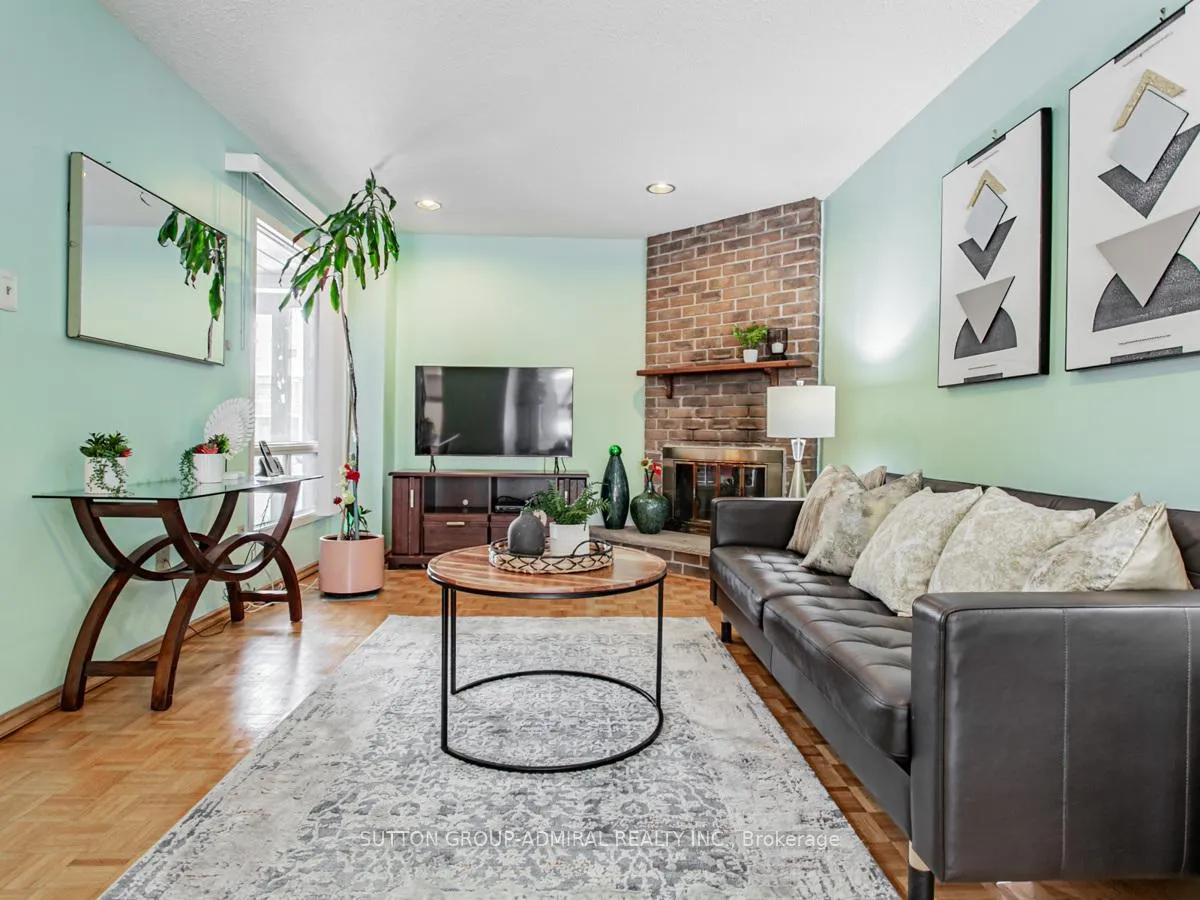 Photo 12 of 74 Bob O'Link Avenue, Vaughan, Glen Shields — HOMEH