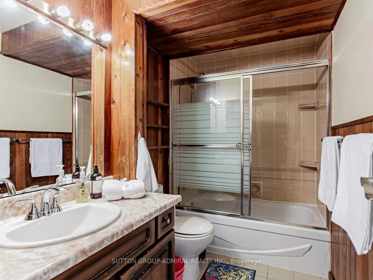 Photo 18 of 74 Bob O'Link Avenue, Vaughan, Glen Shields — HOMEH