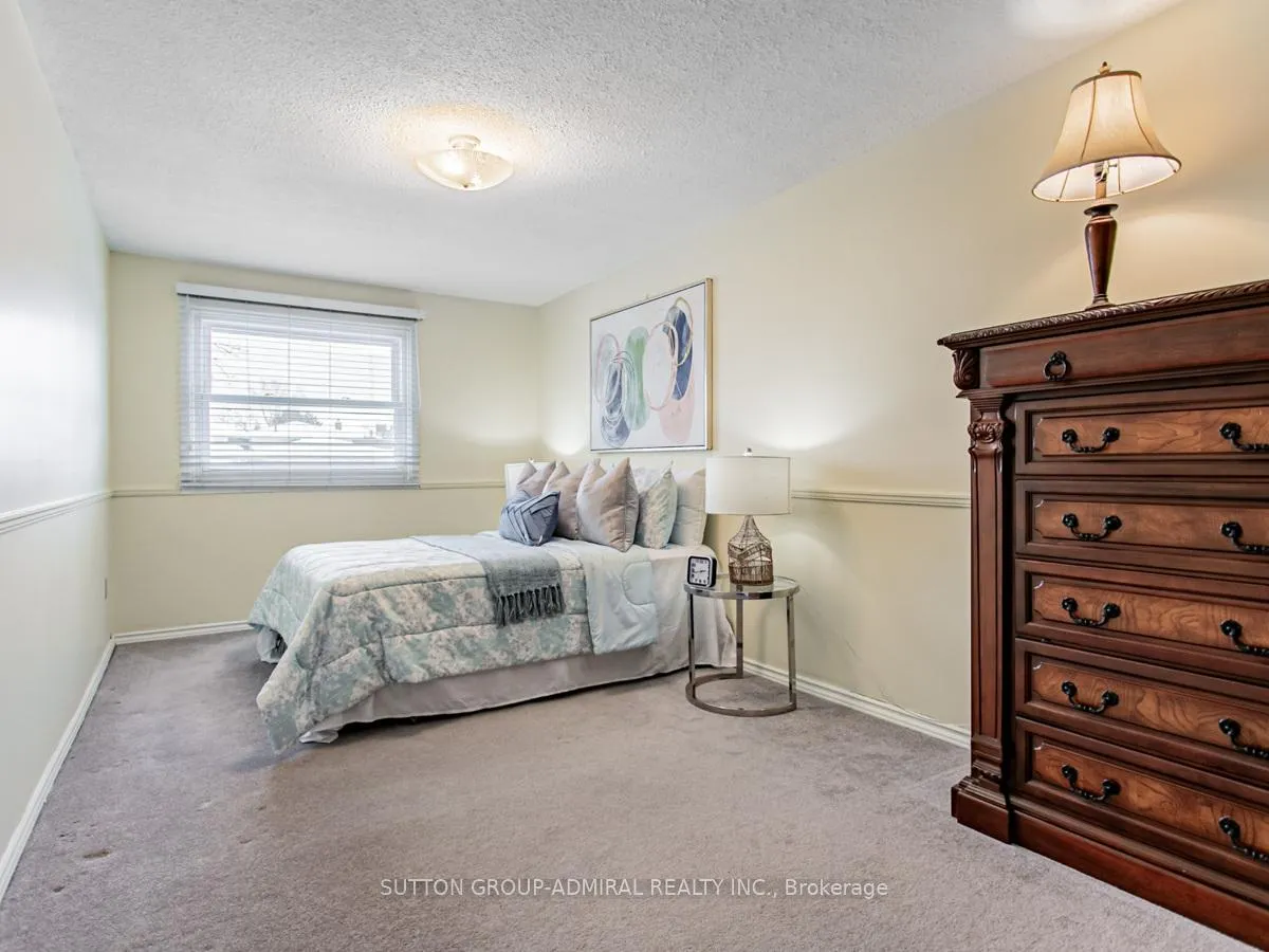 Photo 22 of 74 Bob O'Link Avenue, Vaughan, Glen Shields — HOMEH