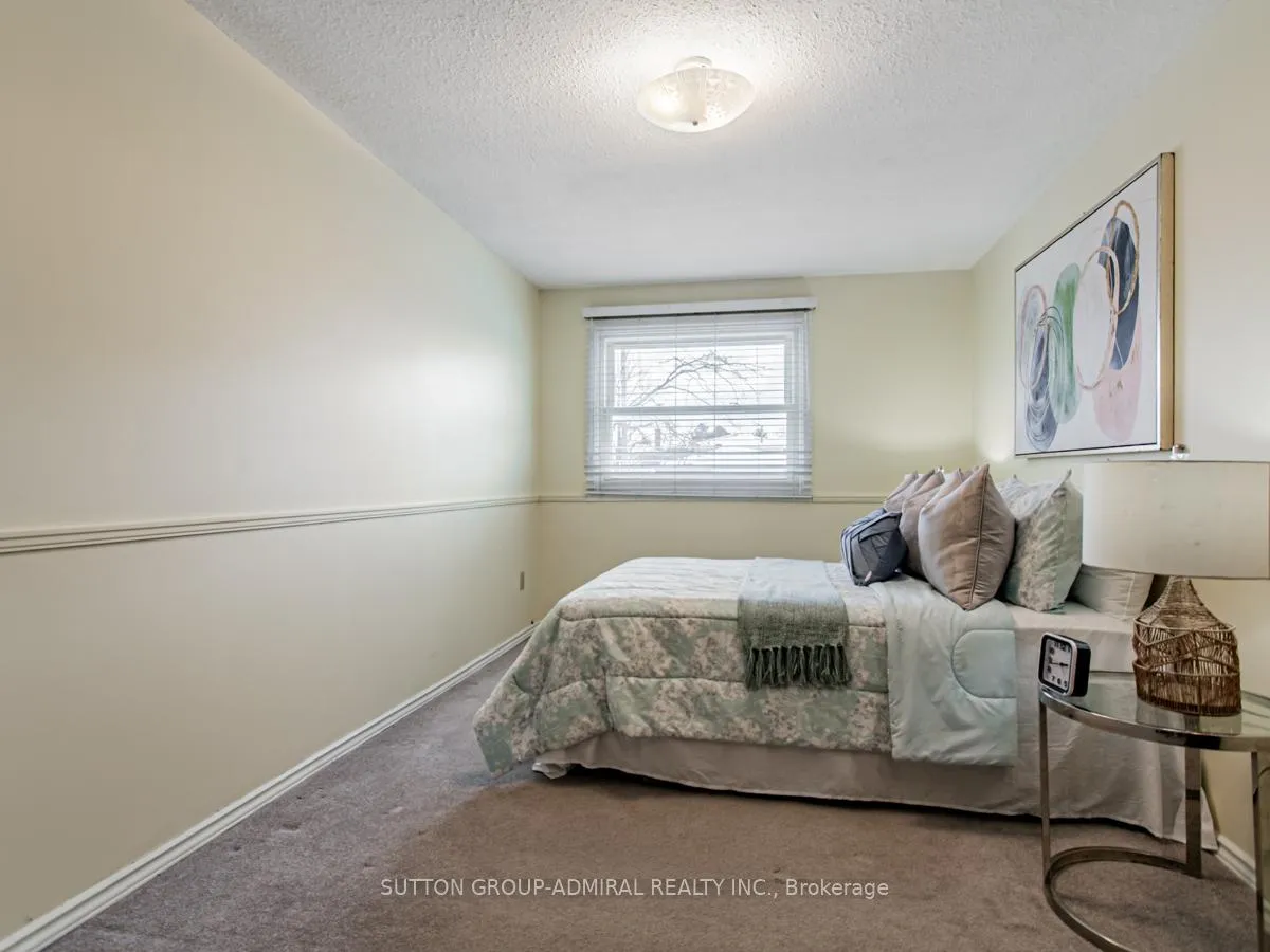 Photo 23 of 74 Bob O'Link Avenue, Vaughan, Glen Shields — HOMEH