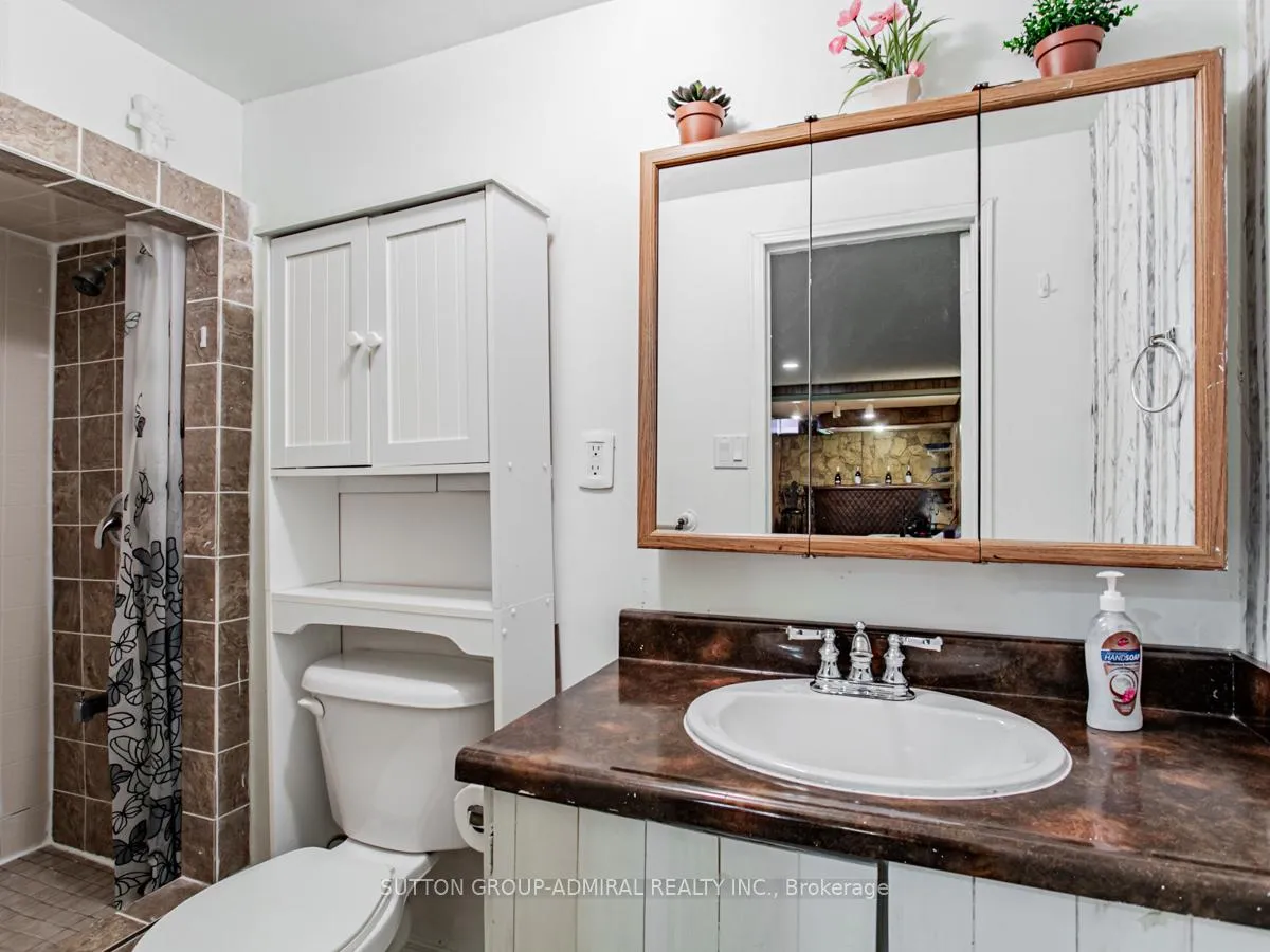 Photo 32 of 74 Bob O'Link Avenue, Vaughan, Glen Shields — HOMEH