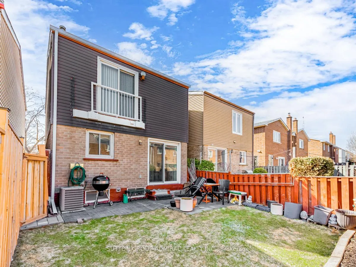 Photo 35 of 74 Bob O'Link Avenue, Vaughan, Glen Shields — HOMEH
