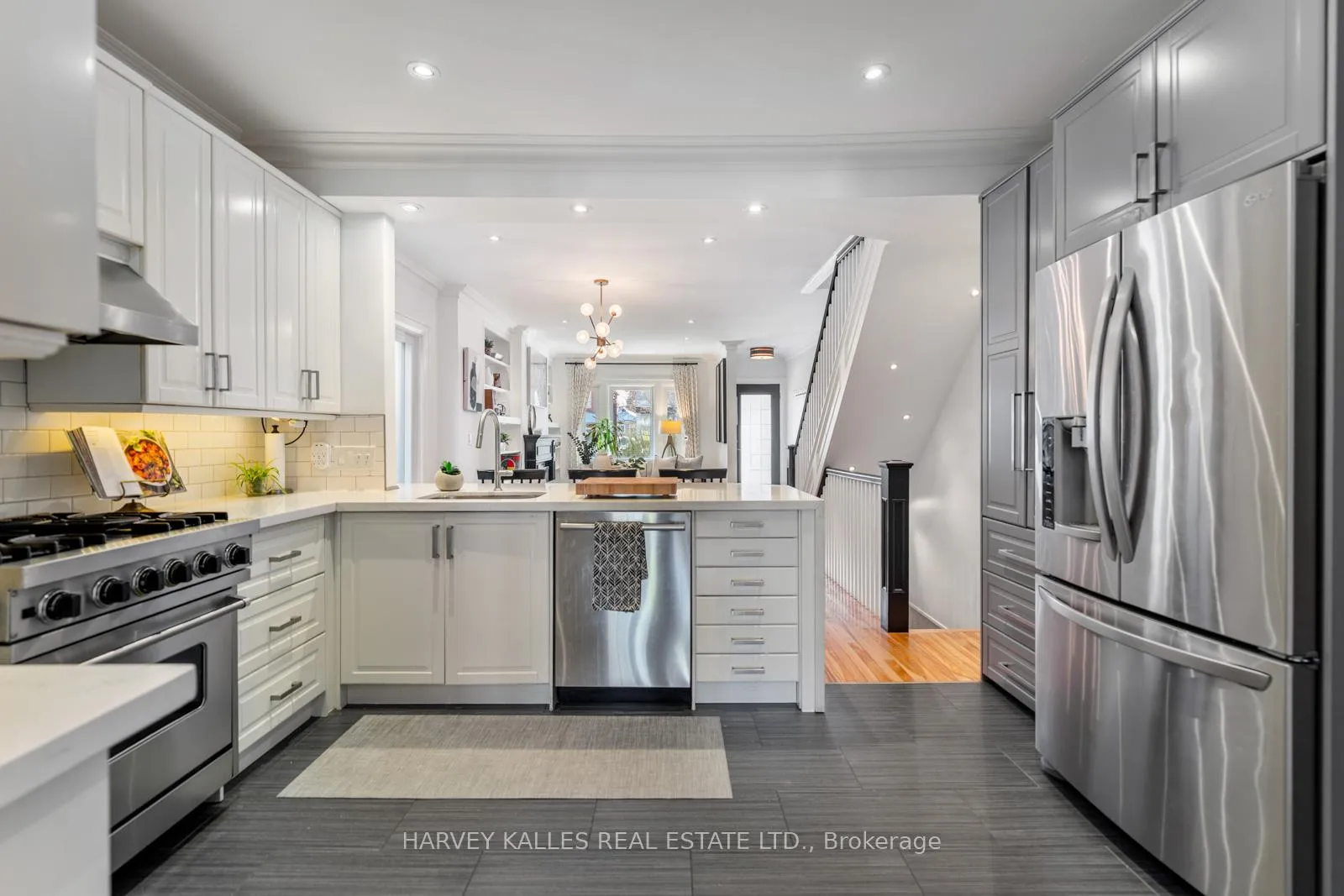 Photo 17 of 120 Fairlawn Avenue, Toronto, Lawrence Park North — HOMEH