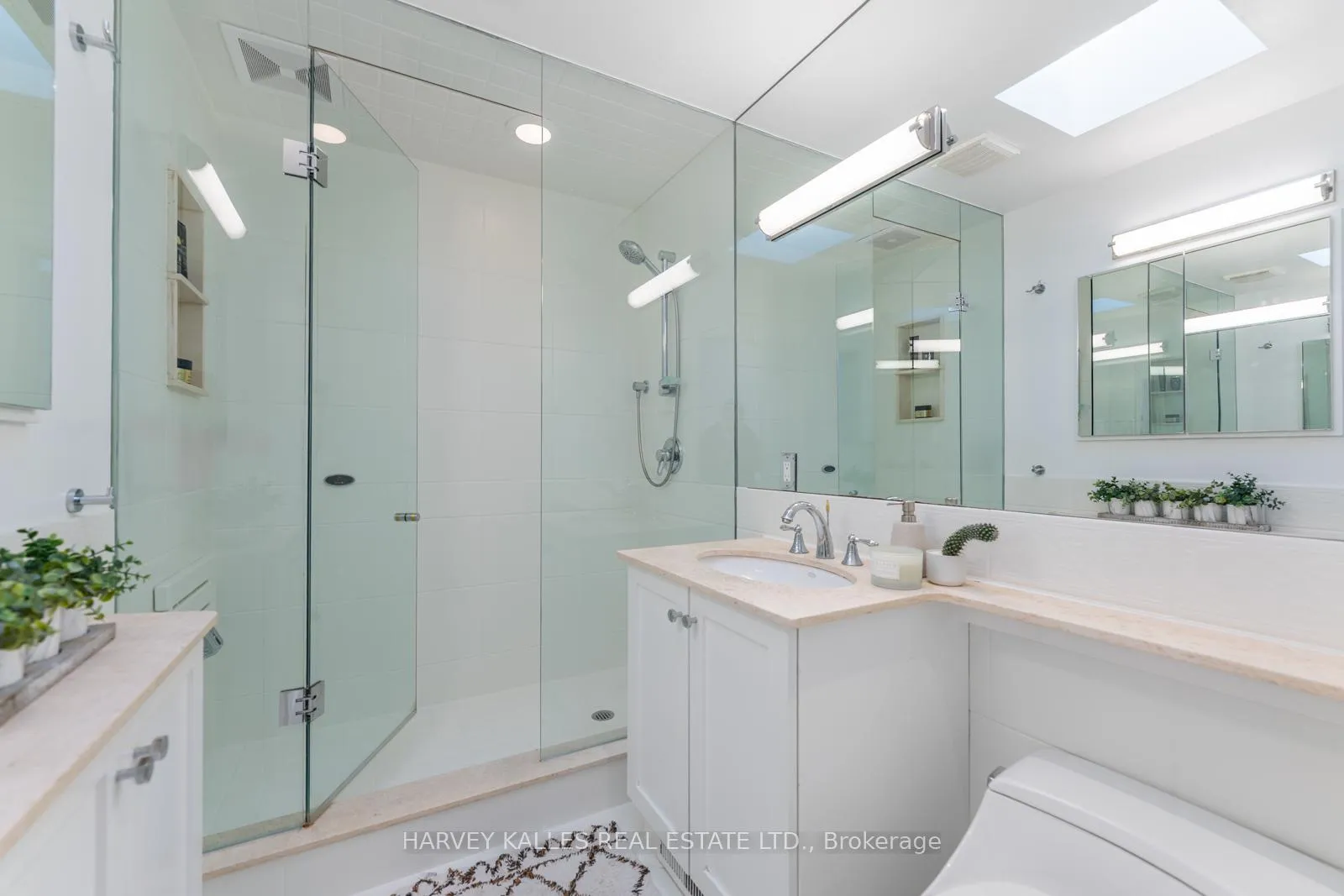 Photo 32 of 120 Fairlawn Avenue, Toronto, Lawrence Park North — HOMEH