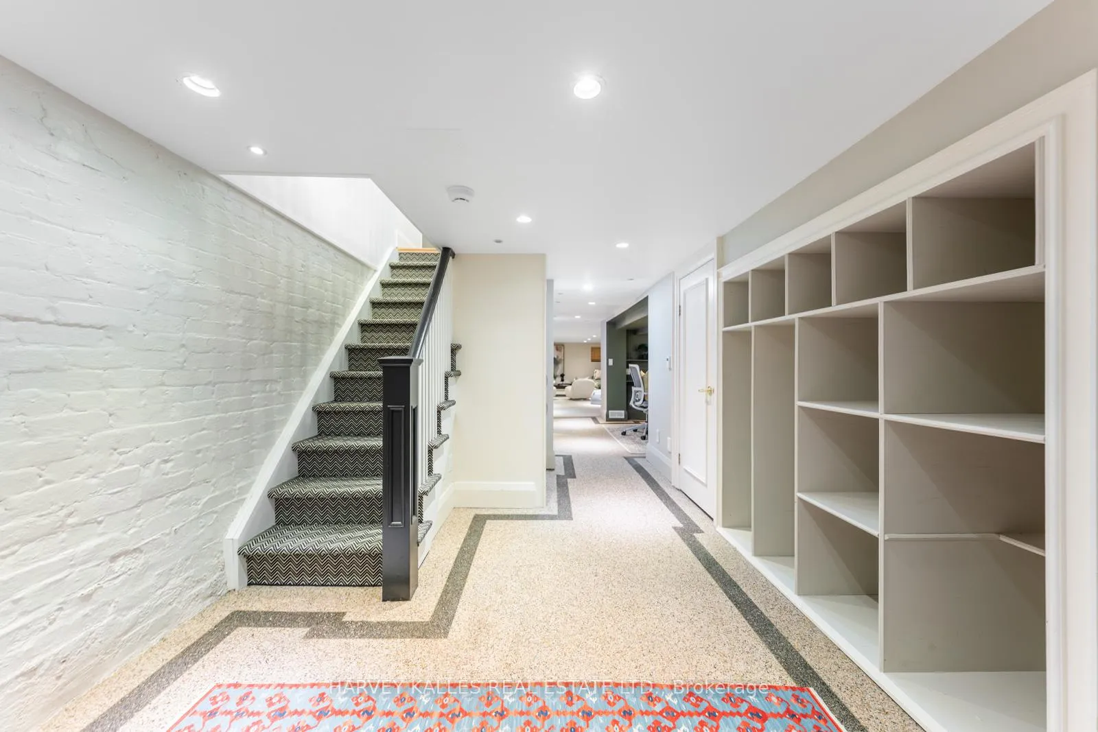 Photo 37 of 120 Fairlawn Avenue, Toronto, Lawrence Park North — HOMEH