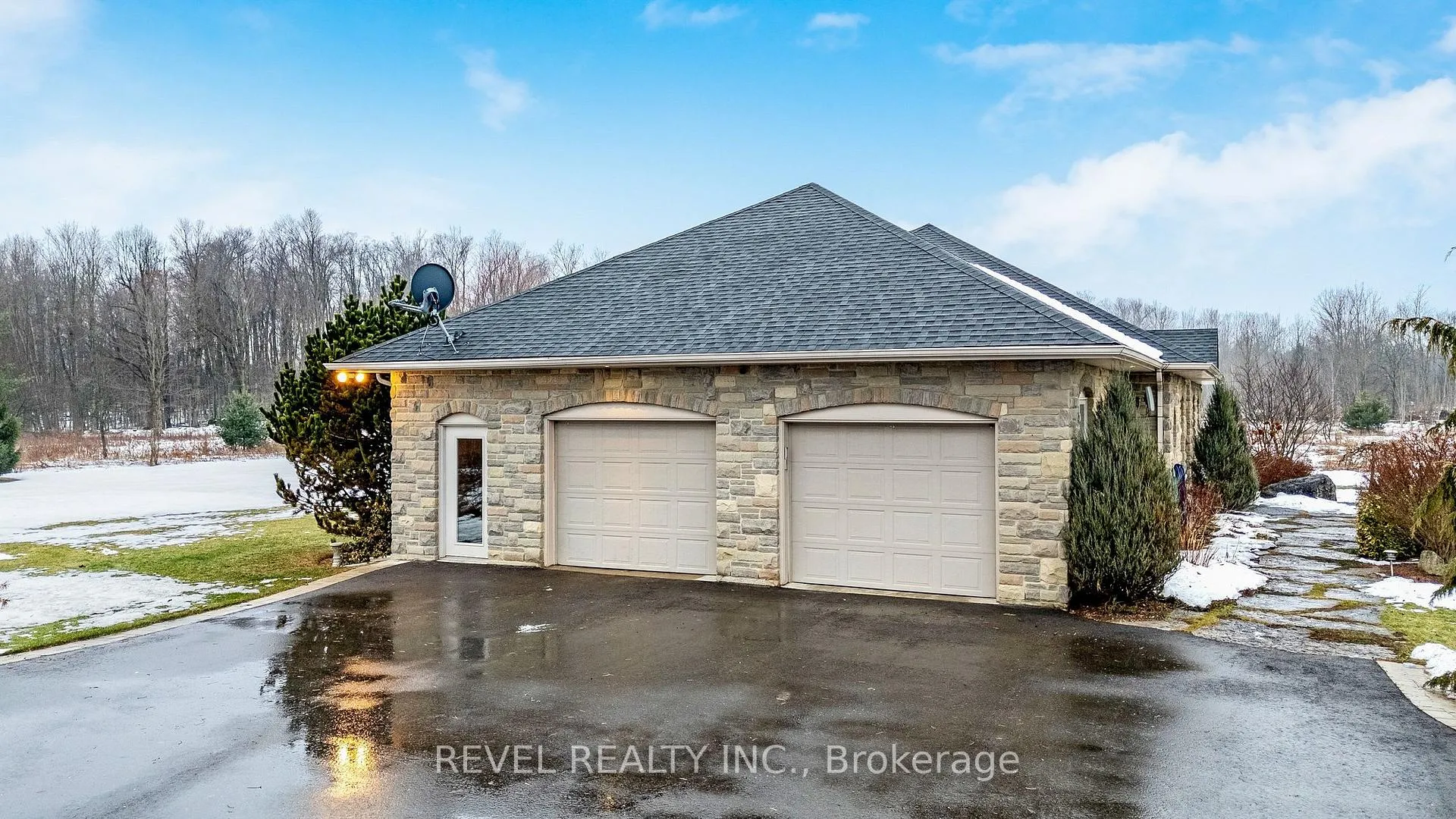 Photo 6 of 9300 First Line, Milton, Campbellville — HOMEH