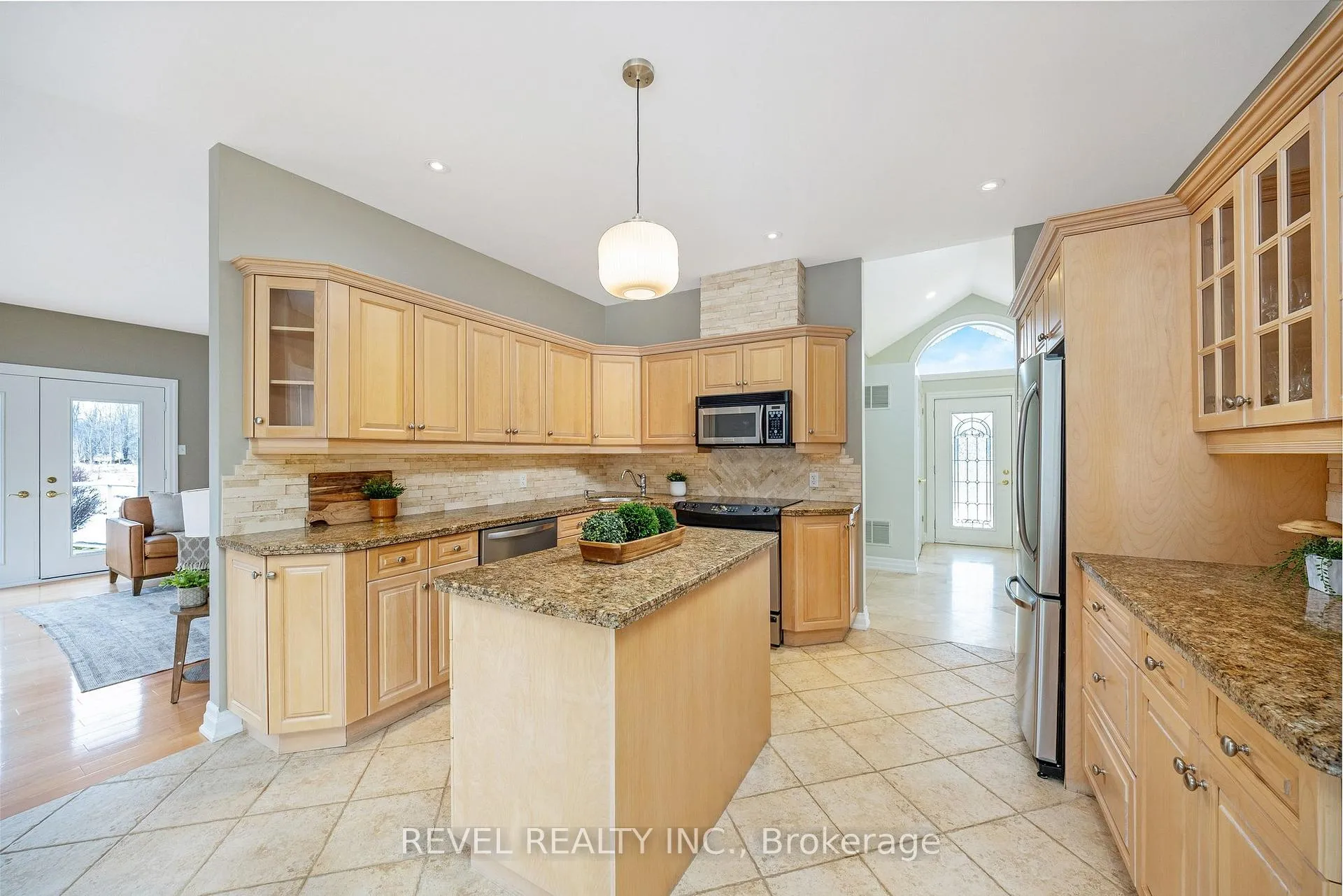 Photo 18 of 9300 First Line, Milton, Campbellville — HOMEH