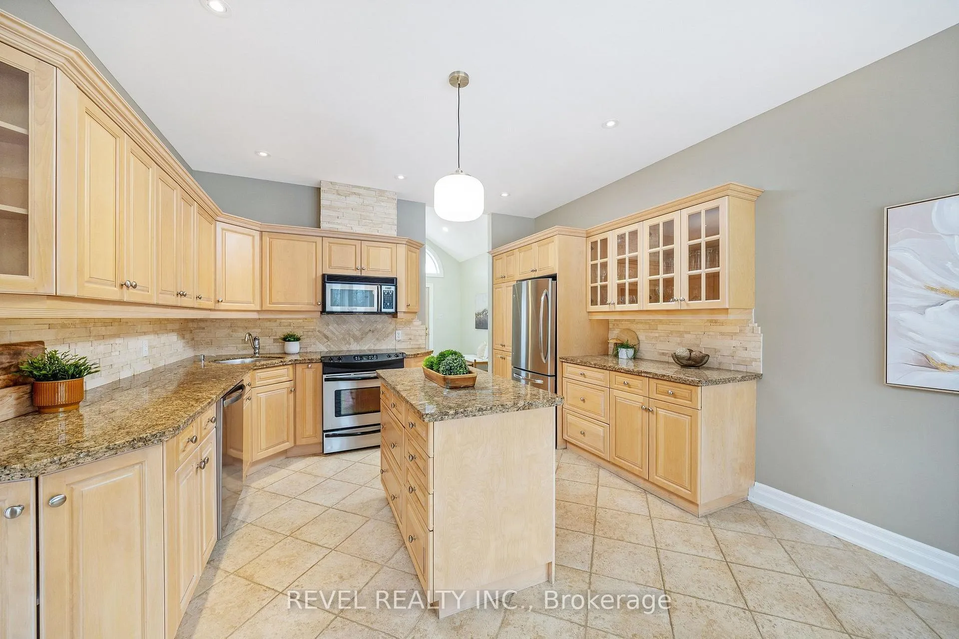 Photo 19 of 9300 First Line, Milton, Campbellville — HOMEH