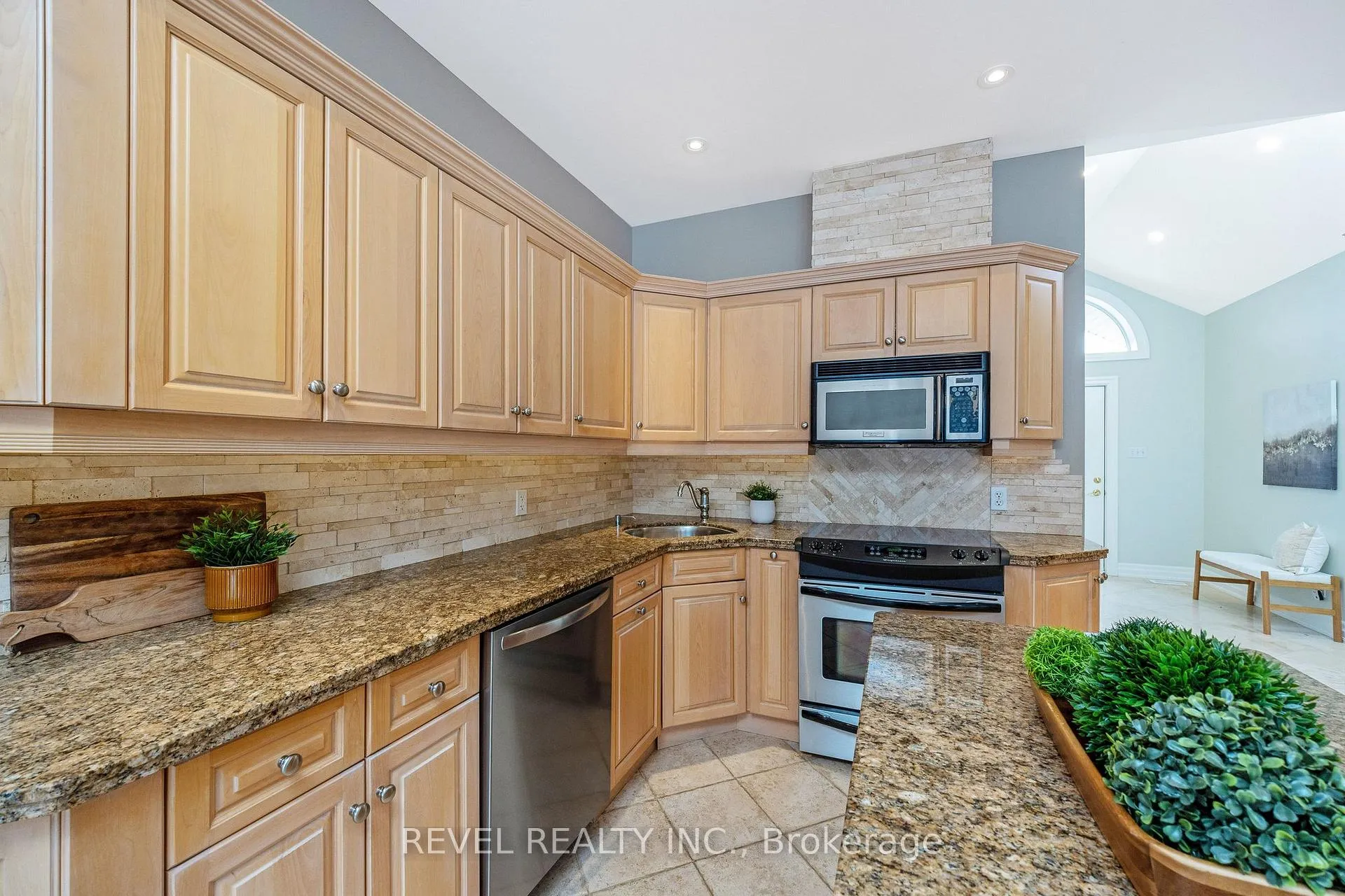 Photo 20 of 9300 First Line, Milton, Campbellville — HOMEH