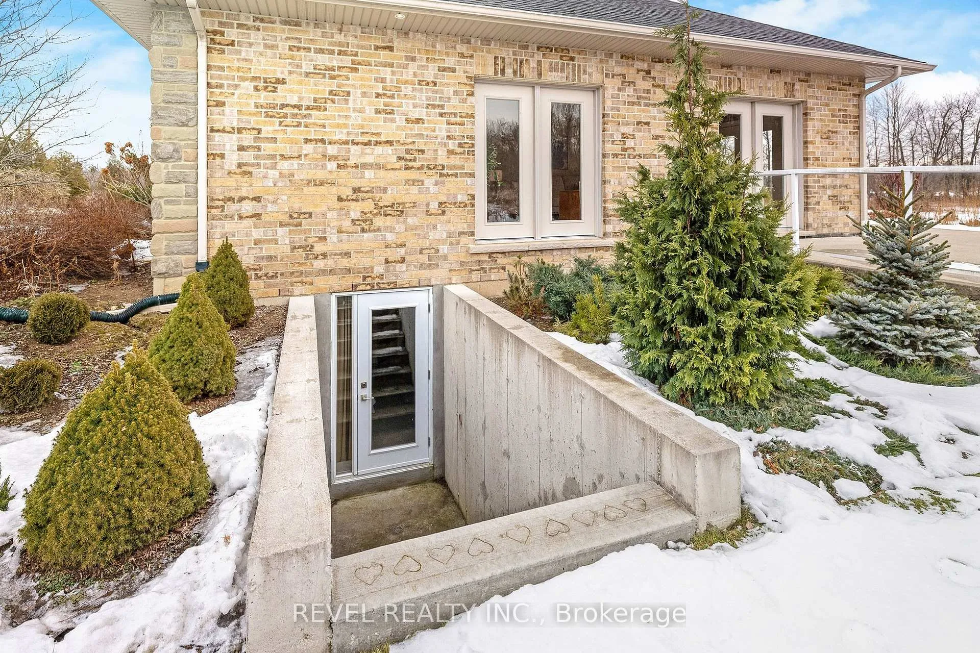 Photo 35 of 9300 First Line, Milton, Campbellville — HOMEH
