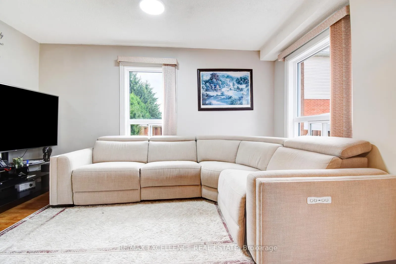 Photo 10 of 28 McKnight Crescent, New Tecumseth, Tottenham — HOMEH