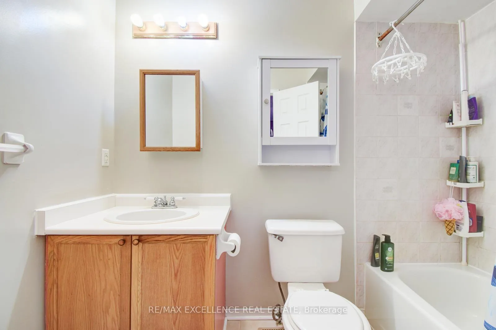 Photo 20 of 28 McKnight Crescent, New Tecumseth, Tottenham — HOMEH