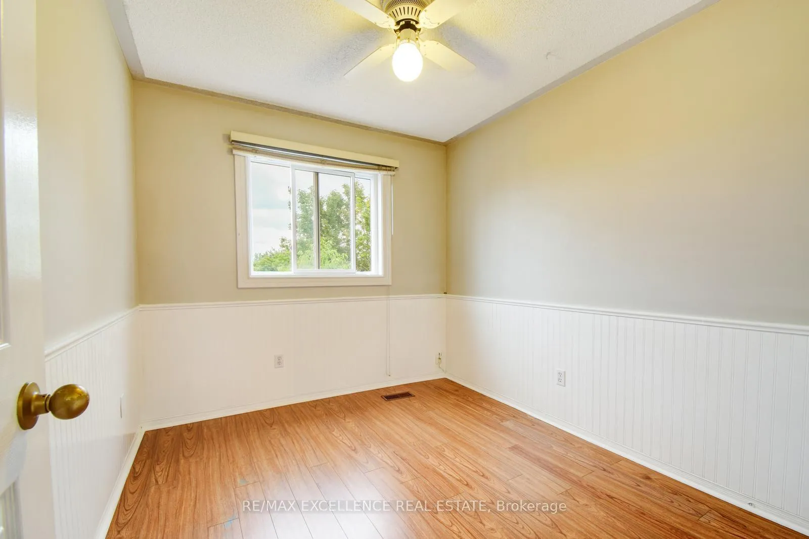 Photo 22 of 28 McKnight Crescent, New Tecumseth, Tottenham — HOMEH