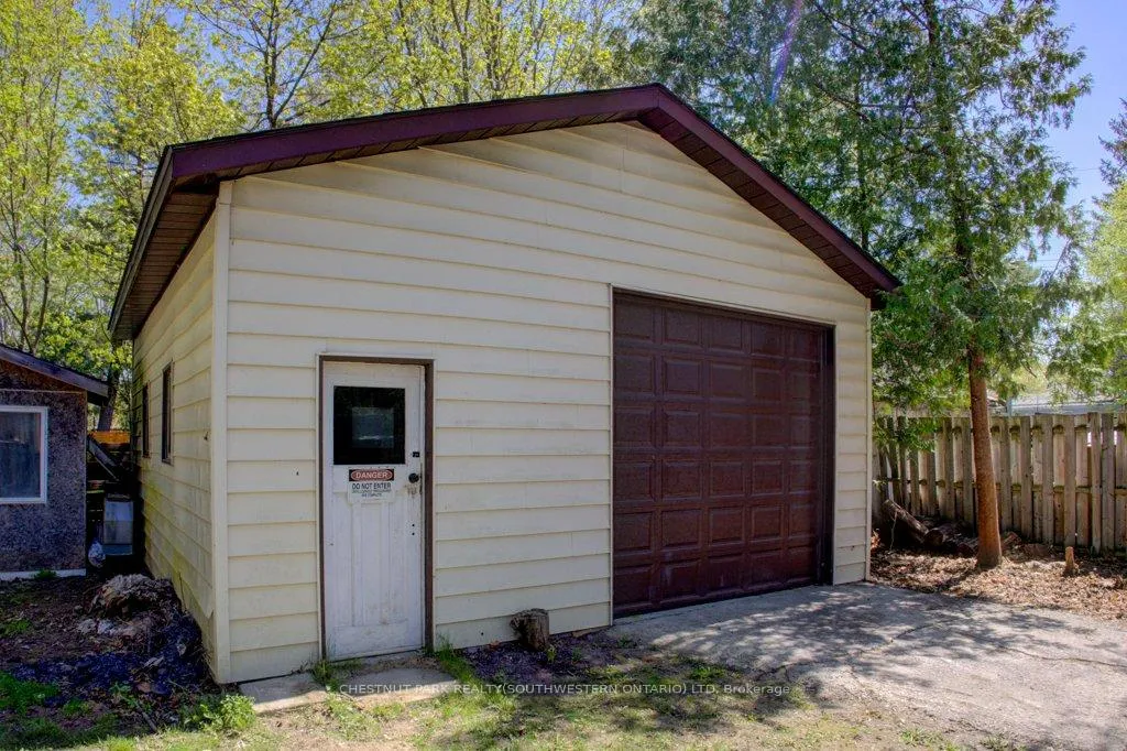 Photo 32 of 2081 25th Side Road, Innisfil, Alcona — HOMEH