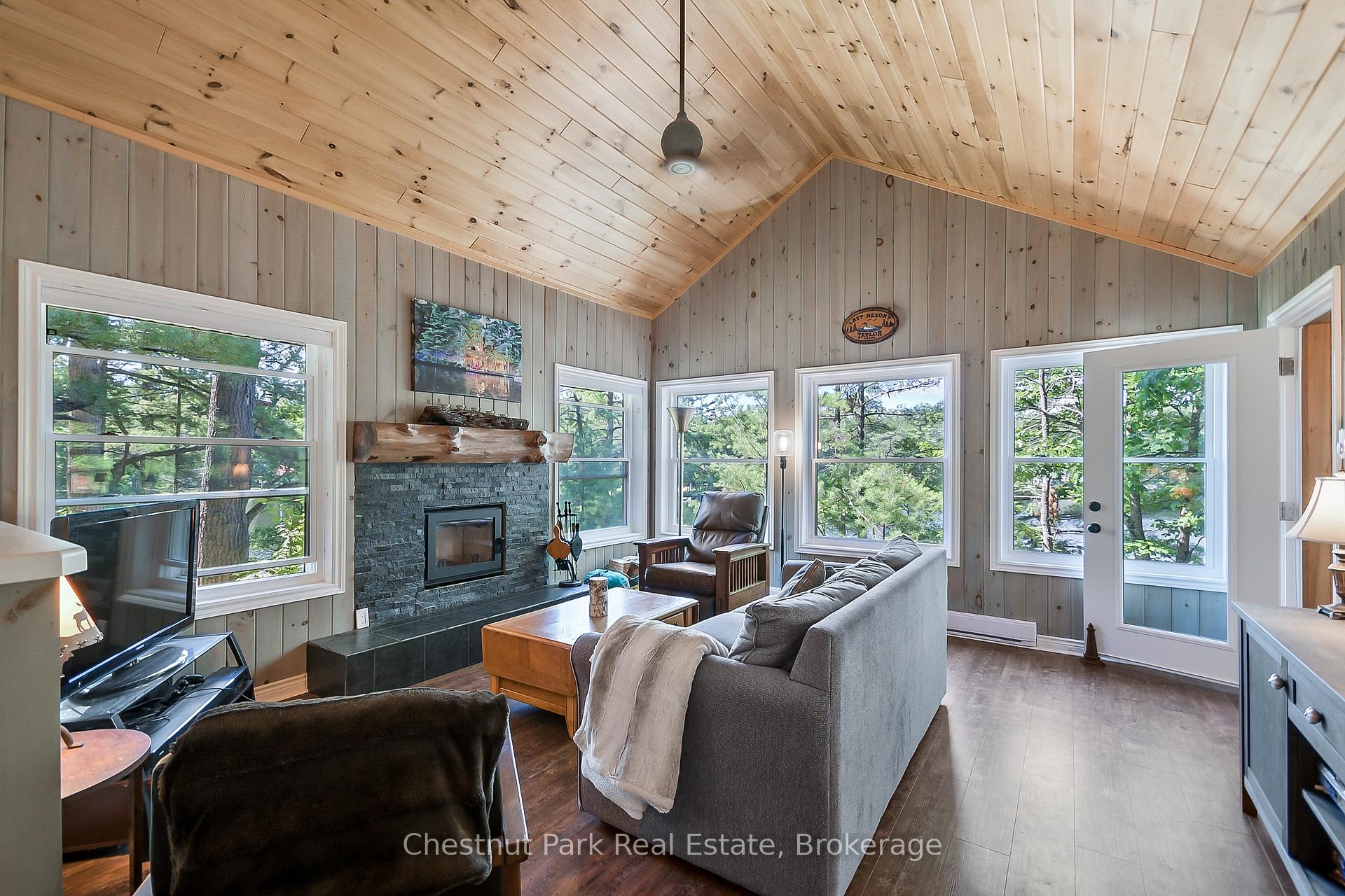 Photo 4 of 86 Taylor Island, Gravenhurst, Muskoka (S) — HOMEH