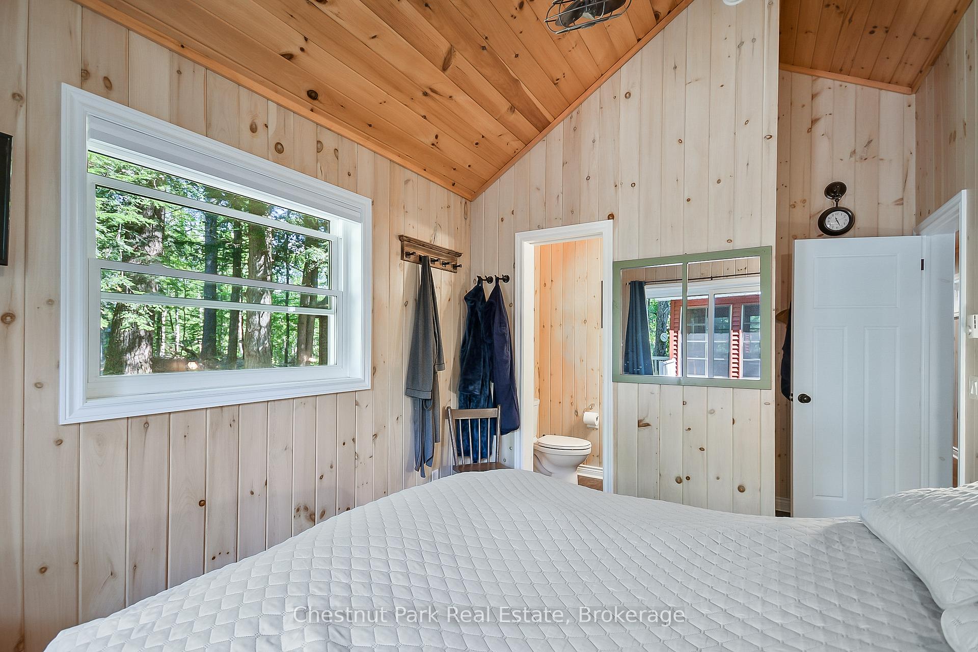 Photo 33 of 86 Taylor Island, Gravenhurst, Muskoka (S) — HOMEH
