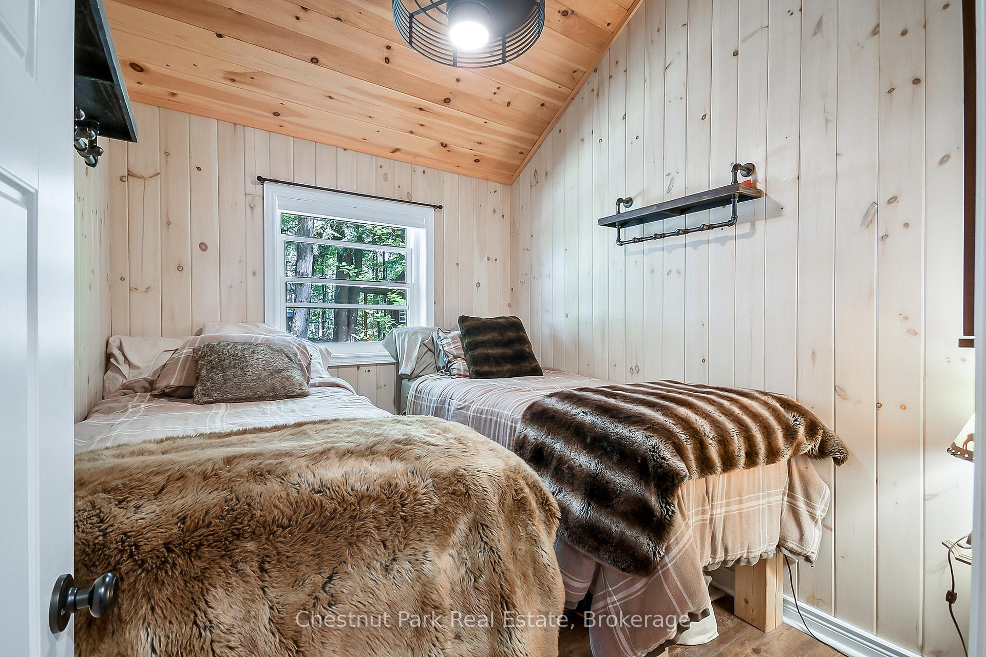 Photo 35 of 86 Taylor Island, Gravenhurst, Muskoka (S) — HOMEH