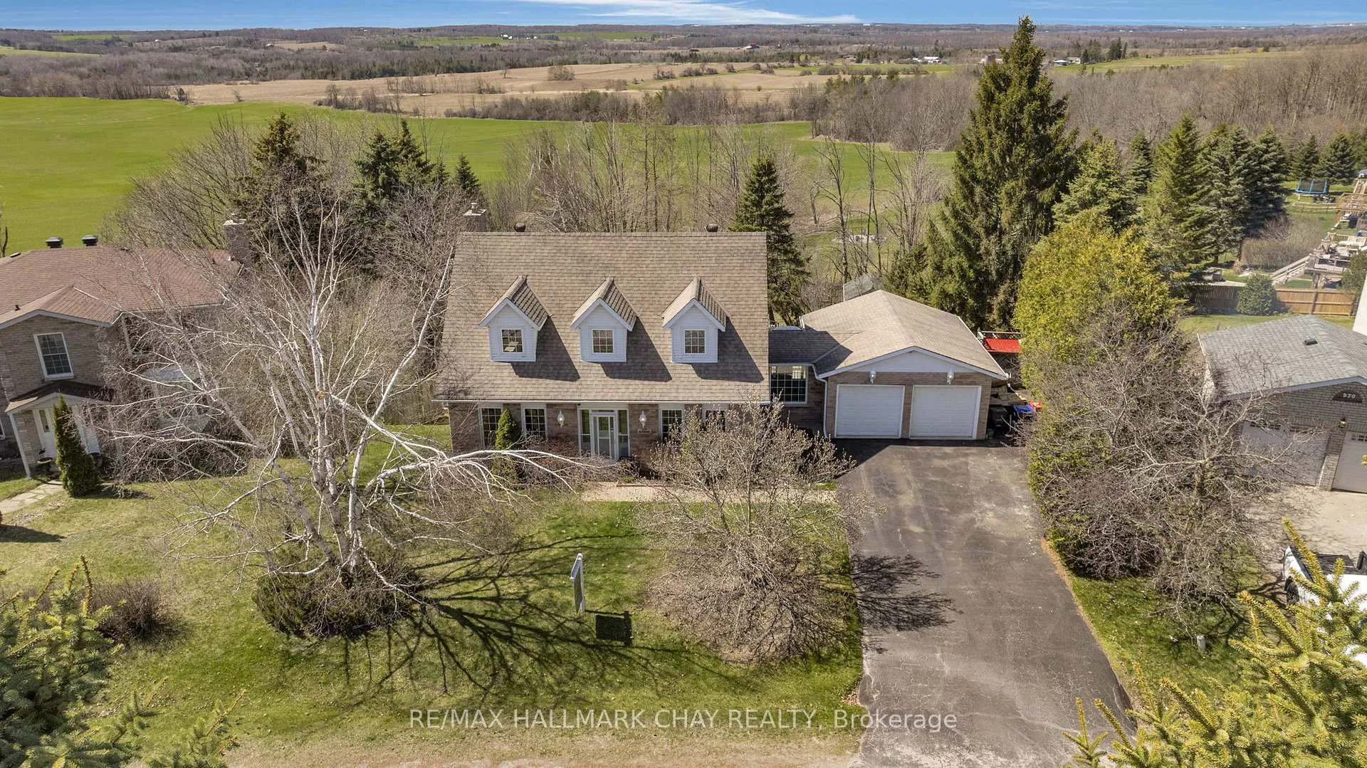 Photo 2 of 964 Sloan Circle Drive, Innisfil, Churchill — HOMEH