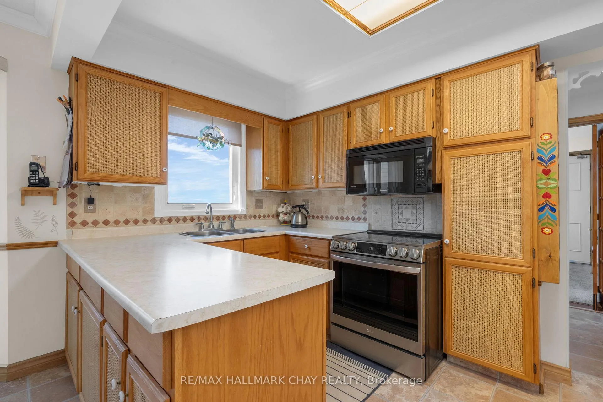 Photo 13 of 964 Sloan Circle Drive, Innisfil, Churchill — HOMEH
