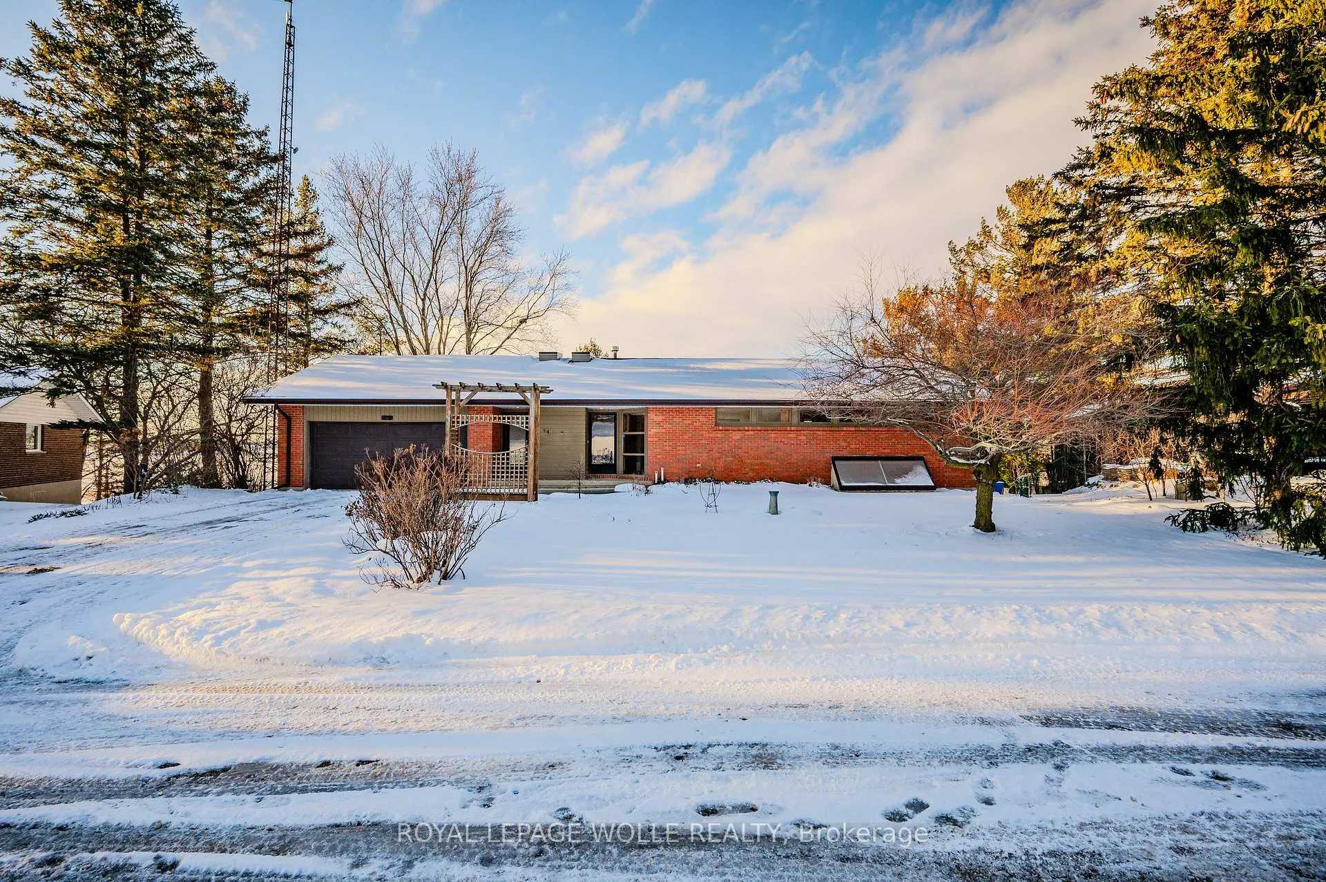 Photo 2 of 44 Sunset Drive, Woolwich — HOMEH
