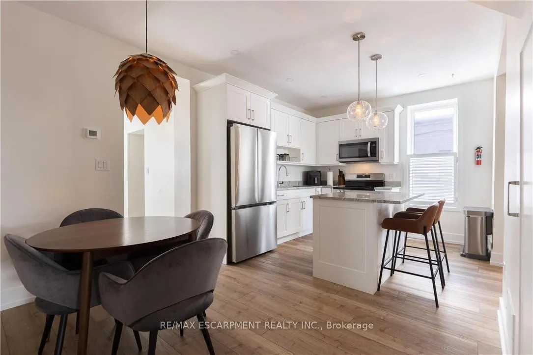 Photo 10 of 8-10 Ontario Street, Grimsby, Grimsby East — HOMEH