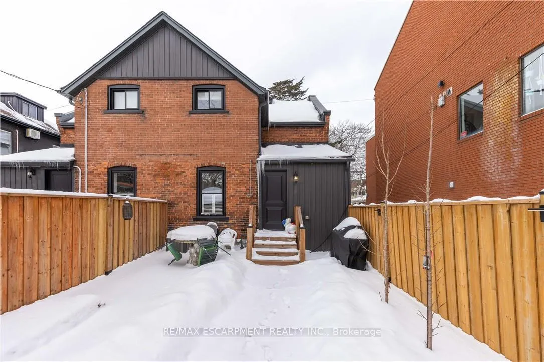 Photo 33 of 8-10 Ontario Street, Grimsby, Grimsby East — HOMEH