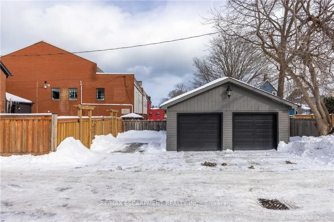Photo 34 of 8-10 Ontario Street, Grimsby, Grimsby East — HOMEH