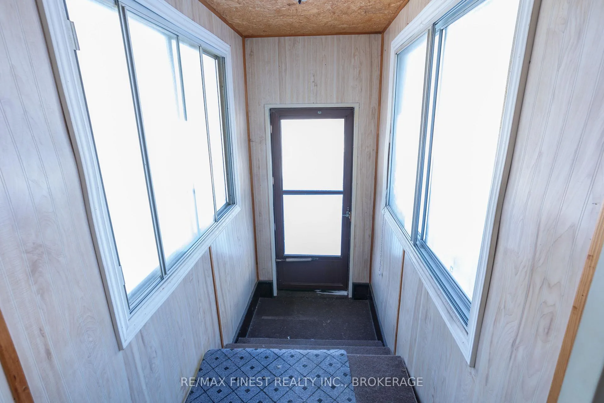 Photo 4 of 11 Powley Garden Drive, Kingston, Rideau — HOMEH