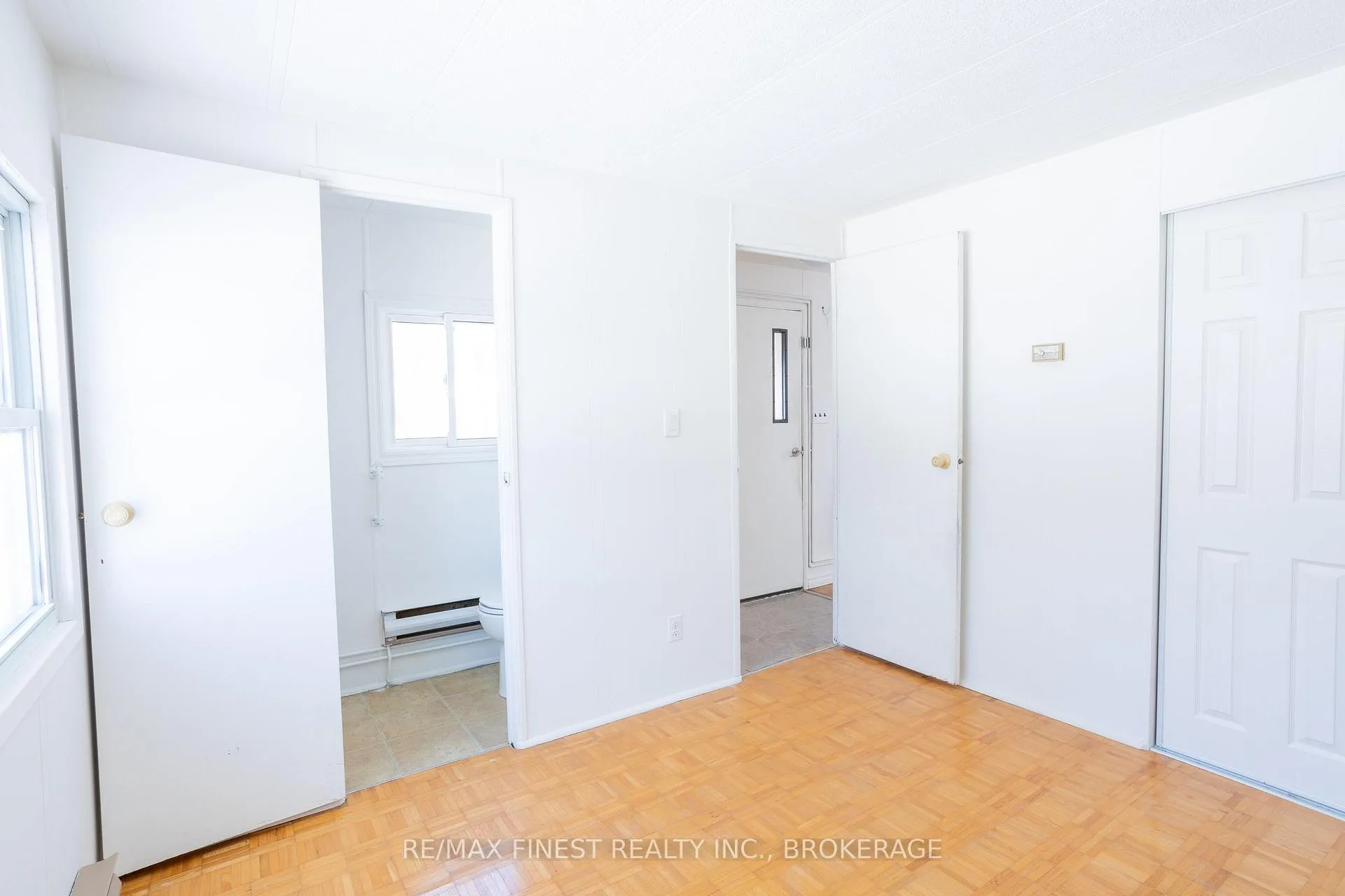 Photo 14 of 11 Powley Garden Drive, Kingston, Rideau — HOMEH