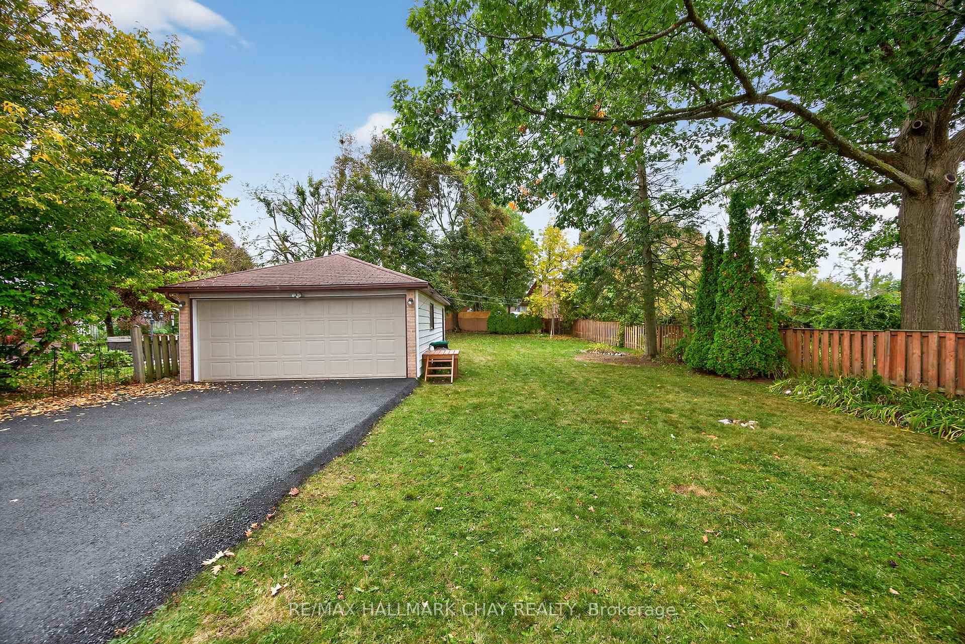 Photo 3 of 23 Shannon Street, Barrie, Wellington — HOMEH