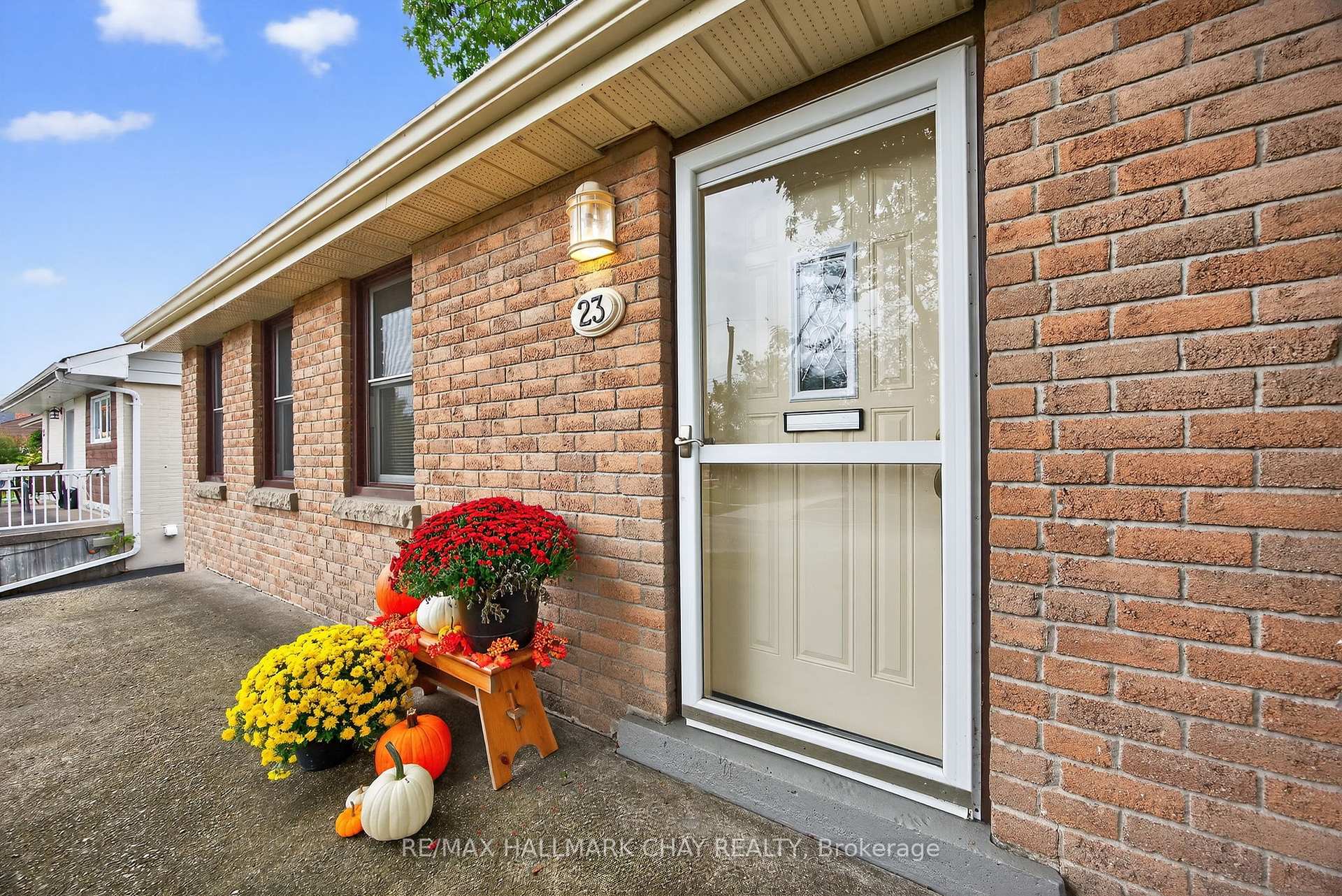Photo 4 of 23 Shannon Street, Barrie, Wellington — HOMEH