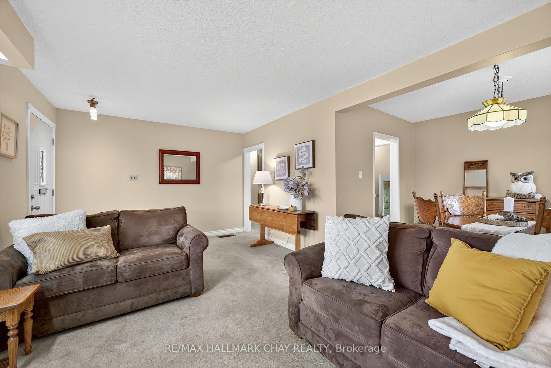 Photo 8 of 23 Shannon Street, Barrie, Wellington — HOMEH