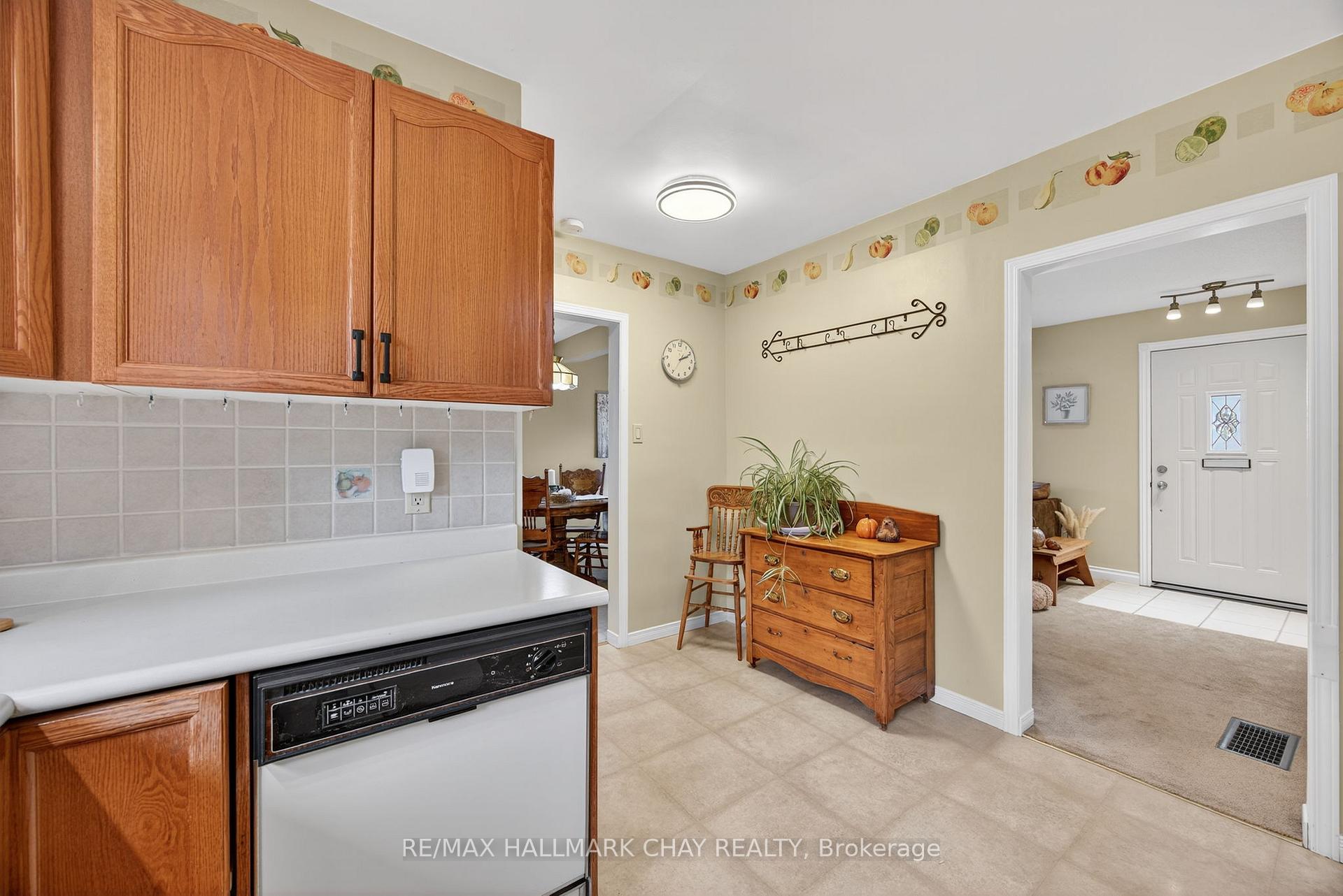 Photo 11 of 23 Shannon Street, Barrie, Wellington — HOMEH