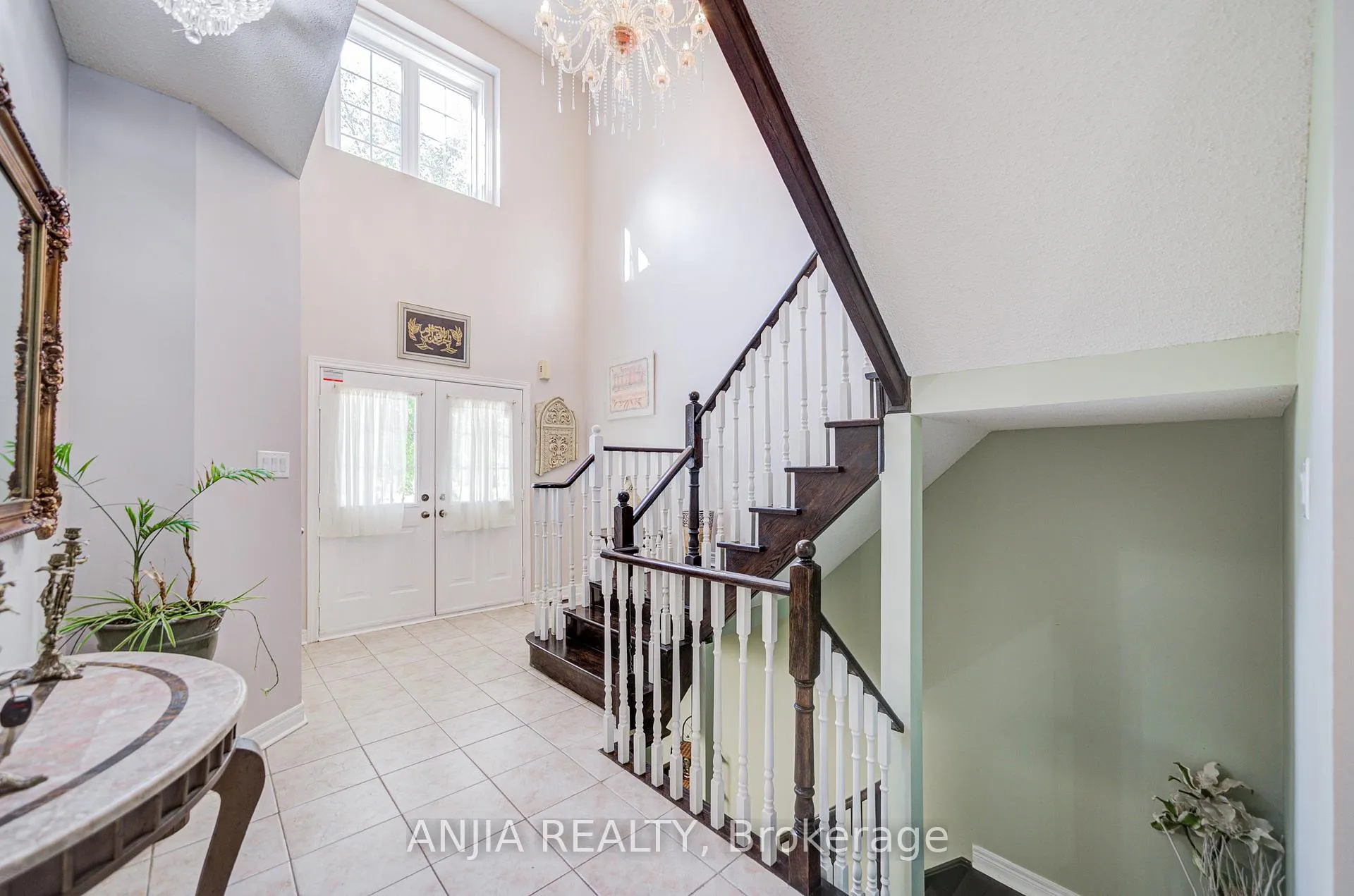 Photo 3 of 384 Highglen Avenue, Markham, Middlefield — HOMEH