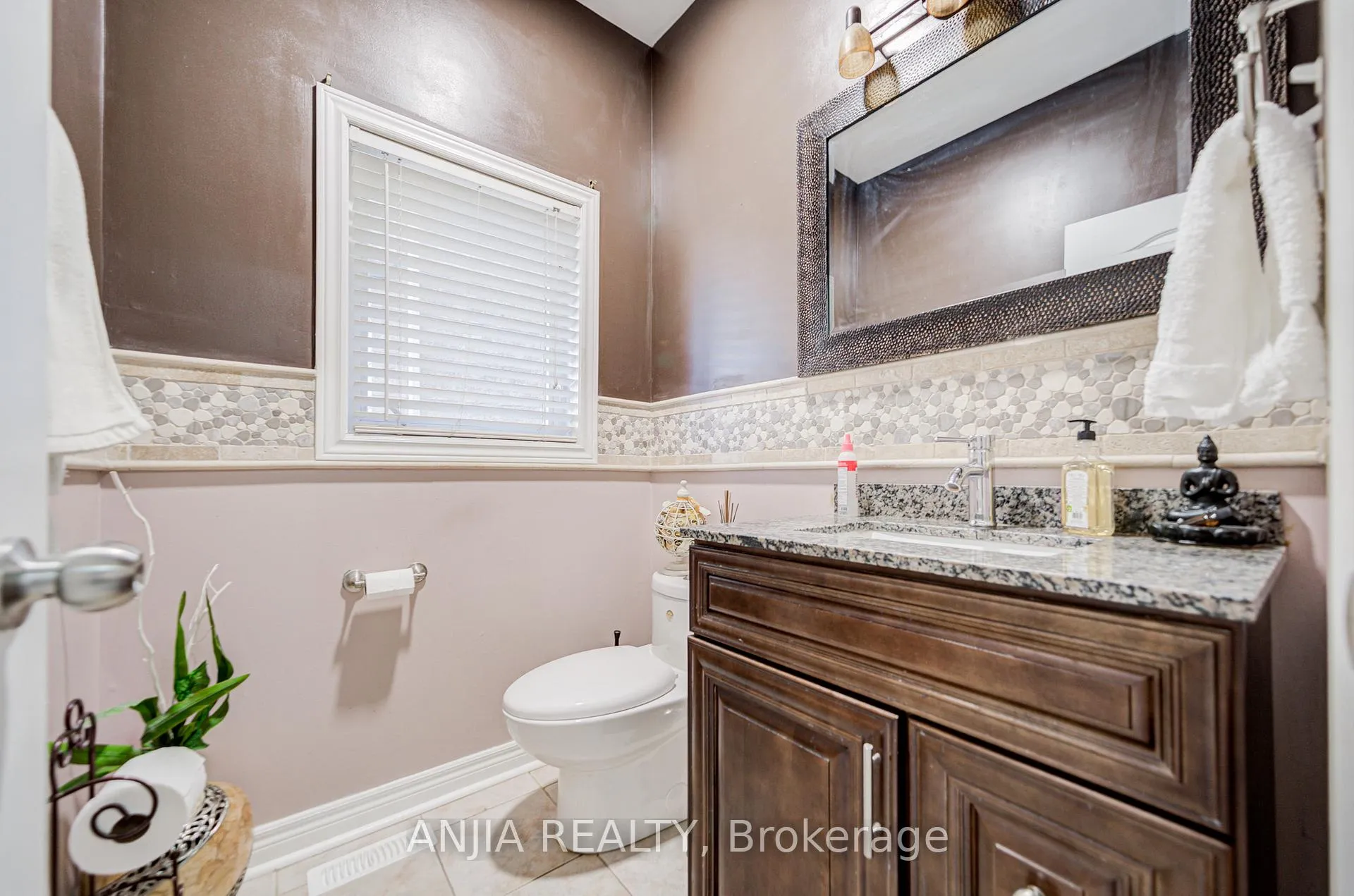 Photo 5 of 384 Highglen Avenue, Markham, Middlefield — HOMEH