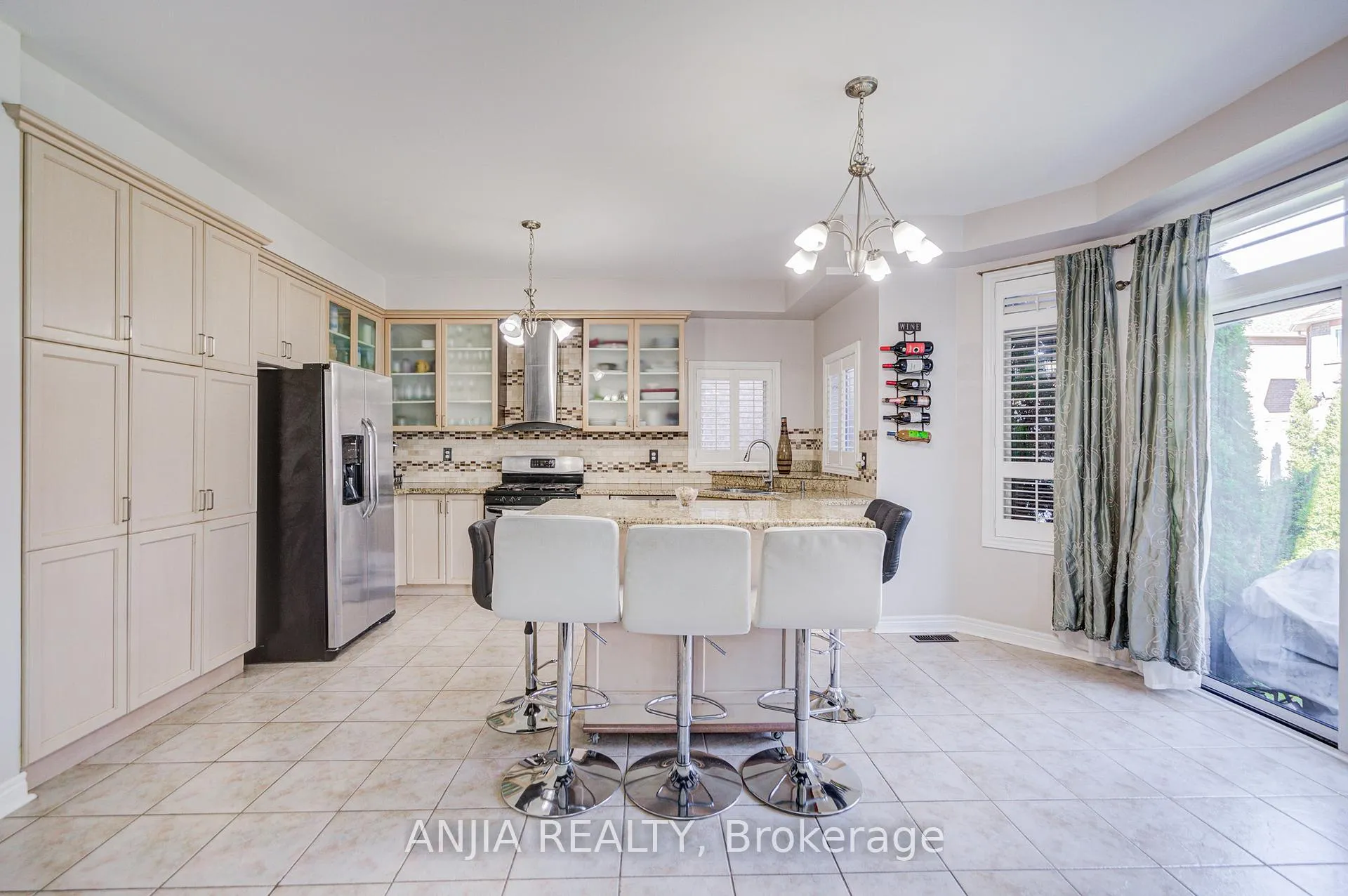 Photo 17 of 384 Highglen Avenue, Markham, Middlefield — HOMEH