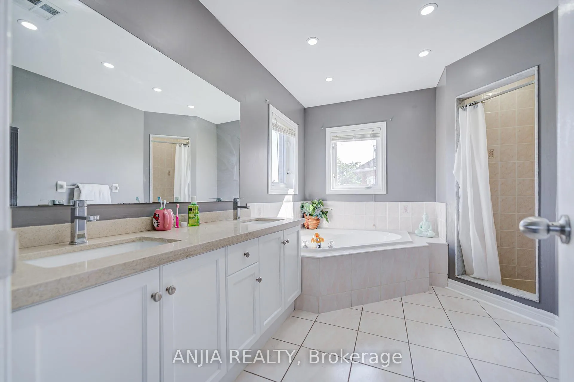 Photo 42 of 384 Highglen Avenue, Markham, Middlefield — HOMEH