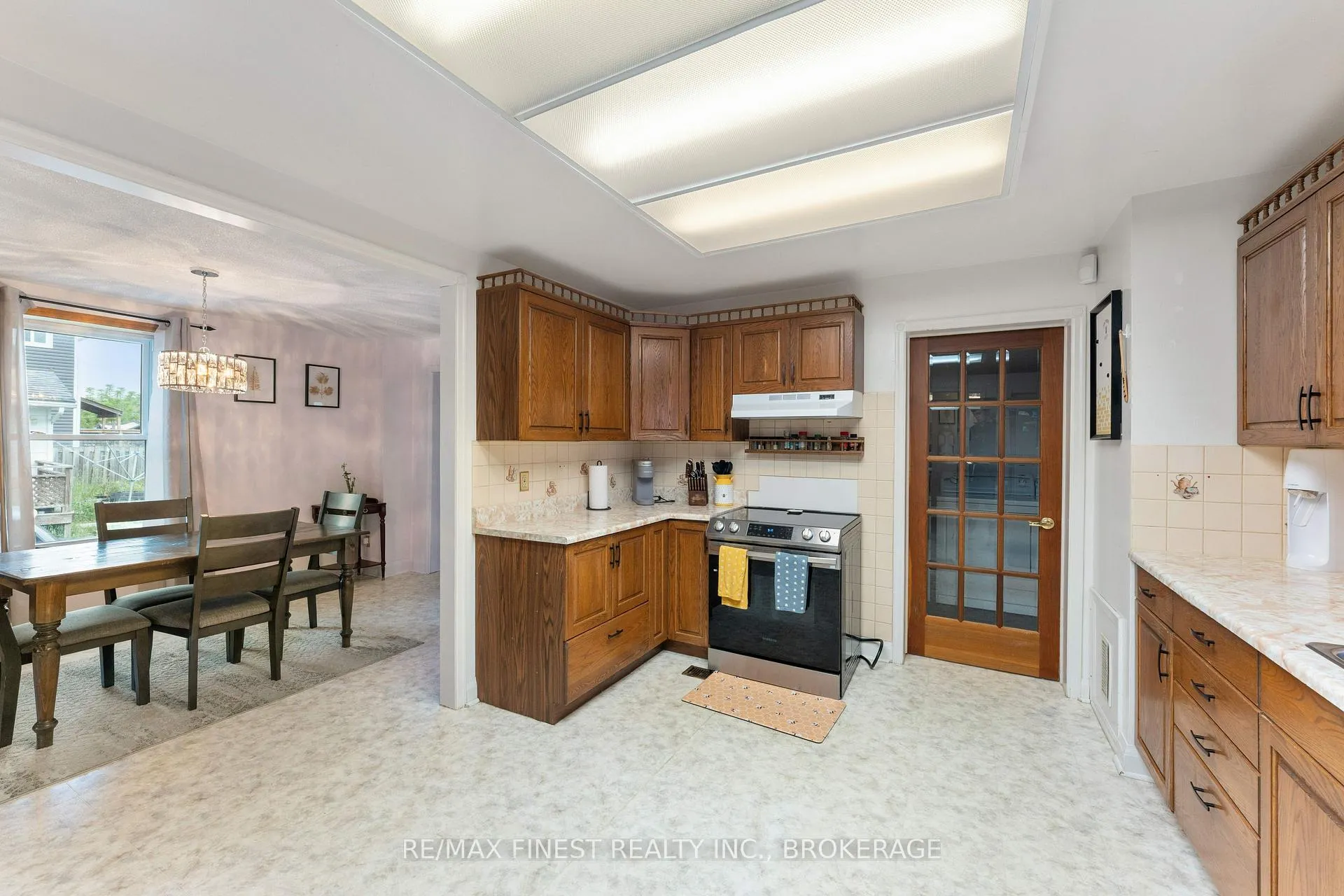 Photo 11 of 61 John Street, Quinte West, Trenton Ward — HOMEH