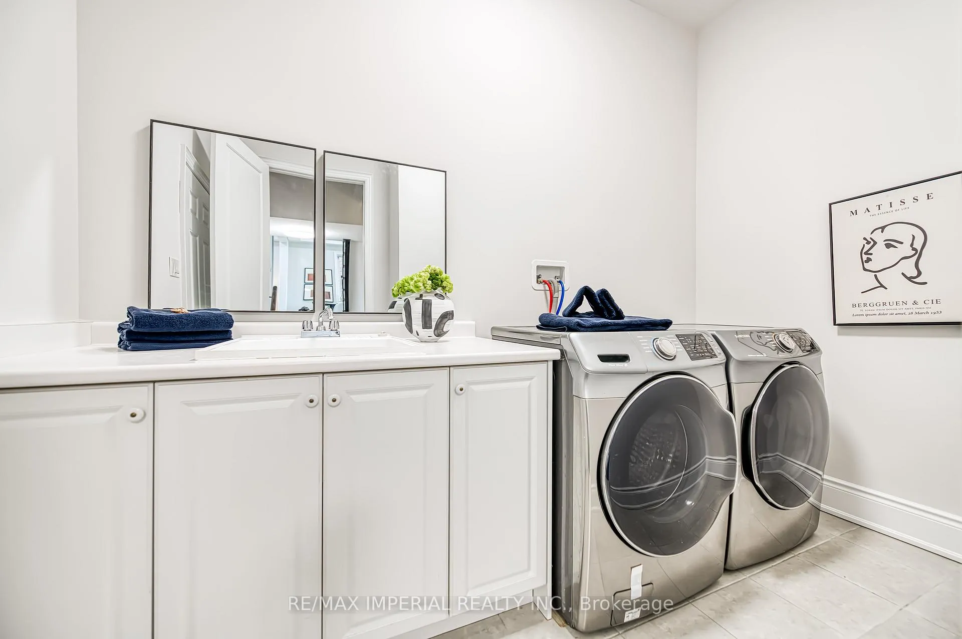 Photo 44 of 170 Scrivener Drive, Aurora, Rural Aurora — HOMEH