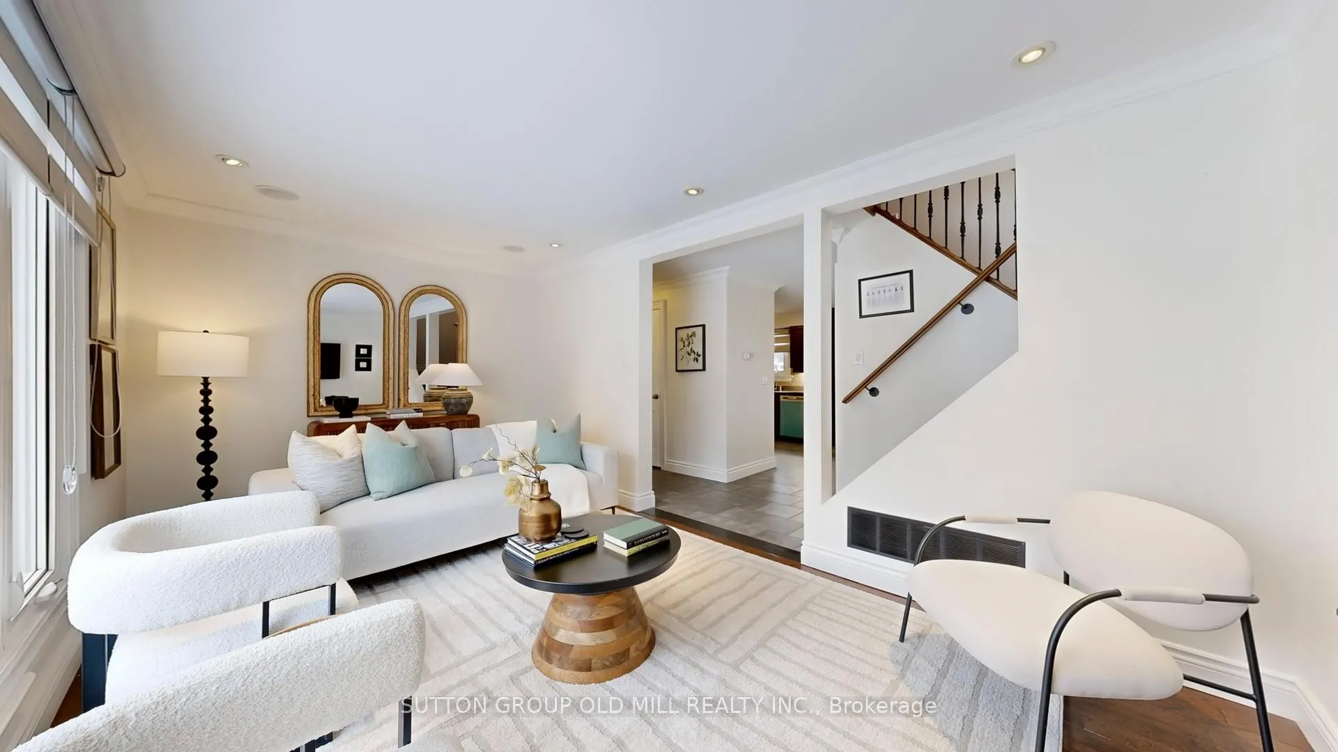 Photo 3 of 20 Springburn Crescent, Aurora, Aurora Highlands — HOMEH